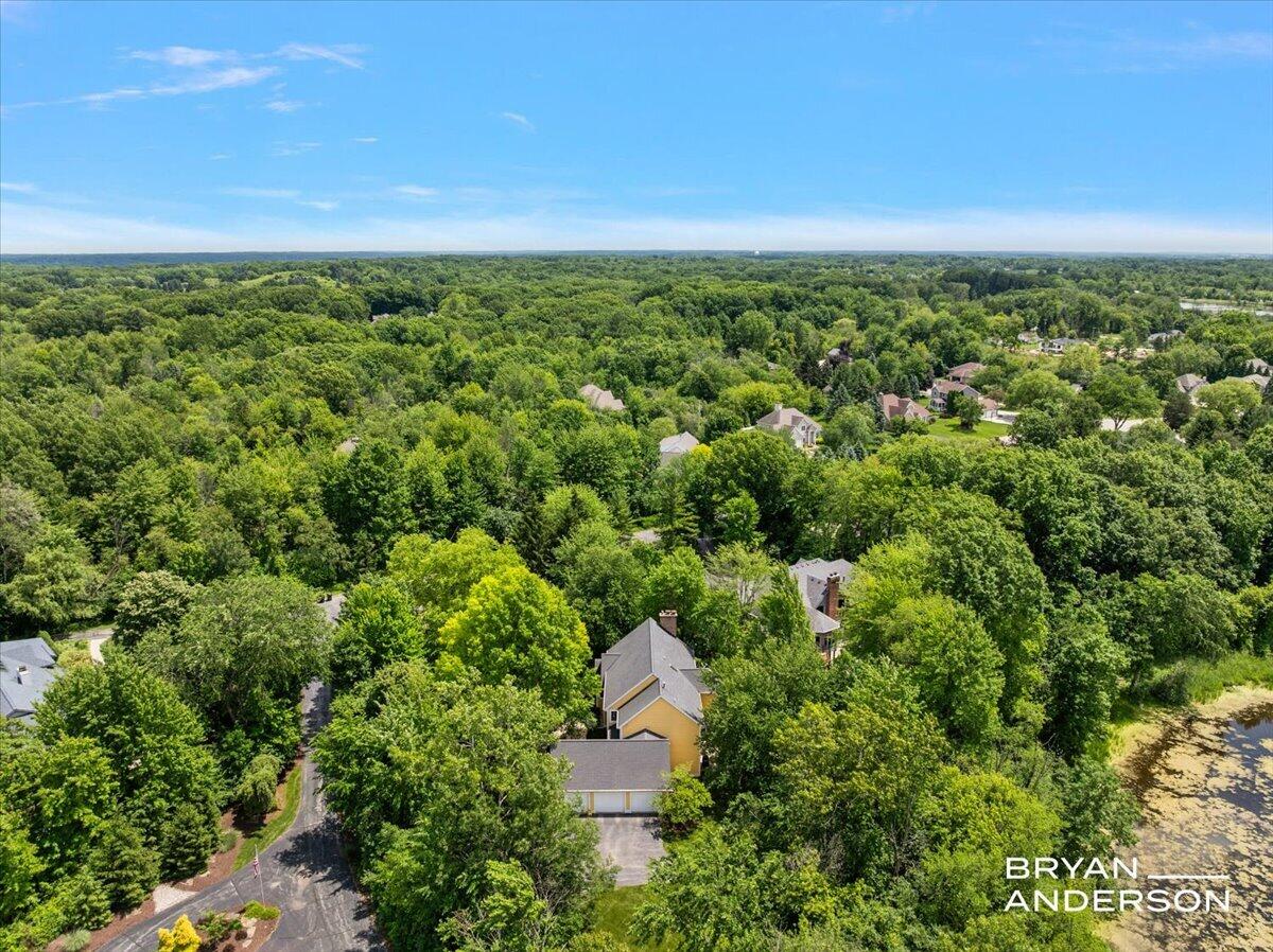 1015 Bradford Hollow Lane NE Grand Rapids MI 49525