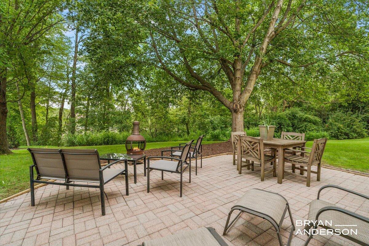 1015 Bradford Hollow Lane NE Grand Rapids MI 49525