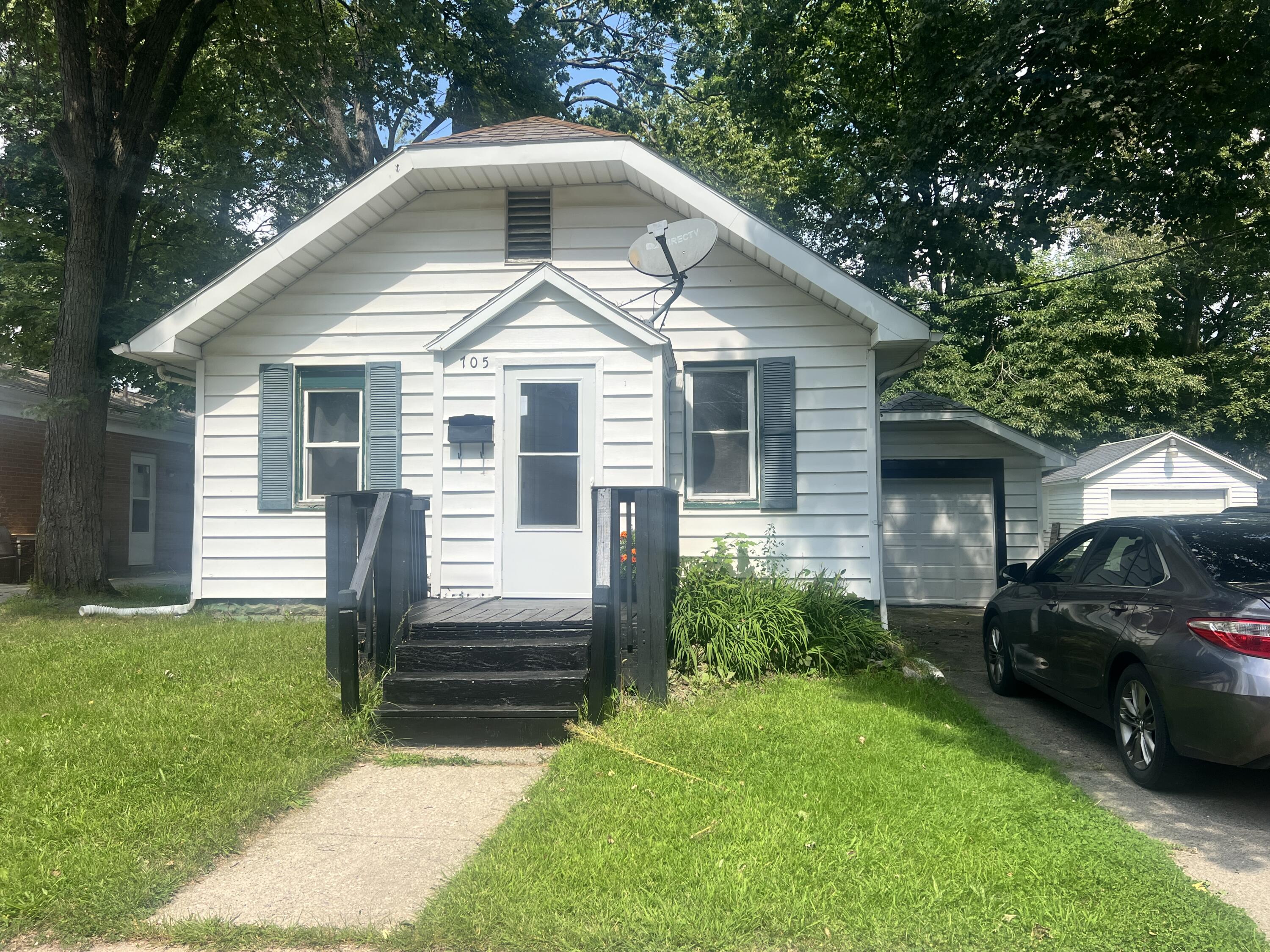 705 Poplar Street Niles MI 49120