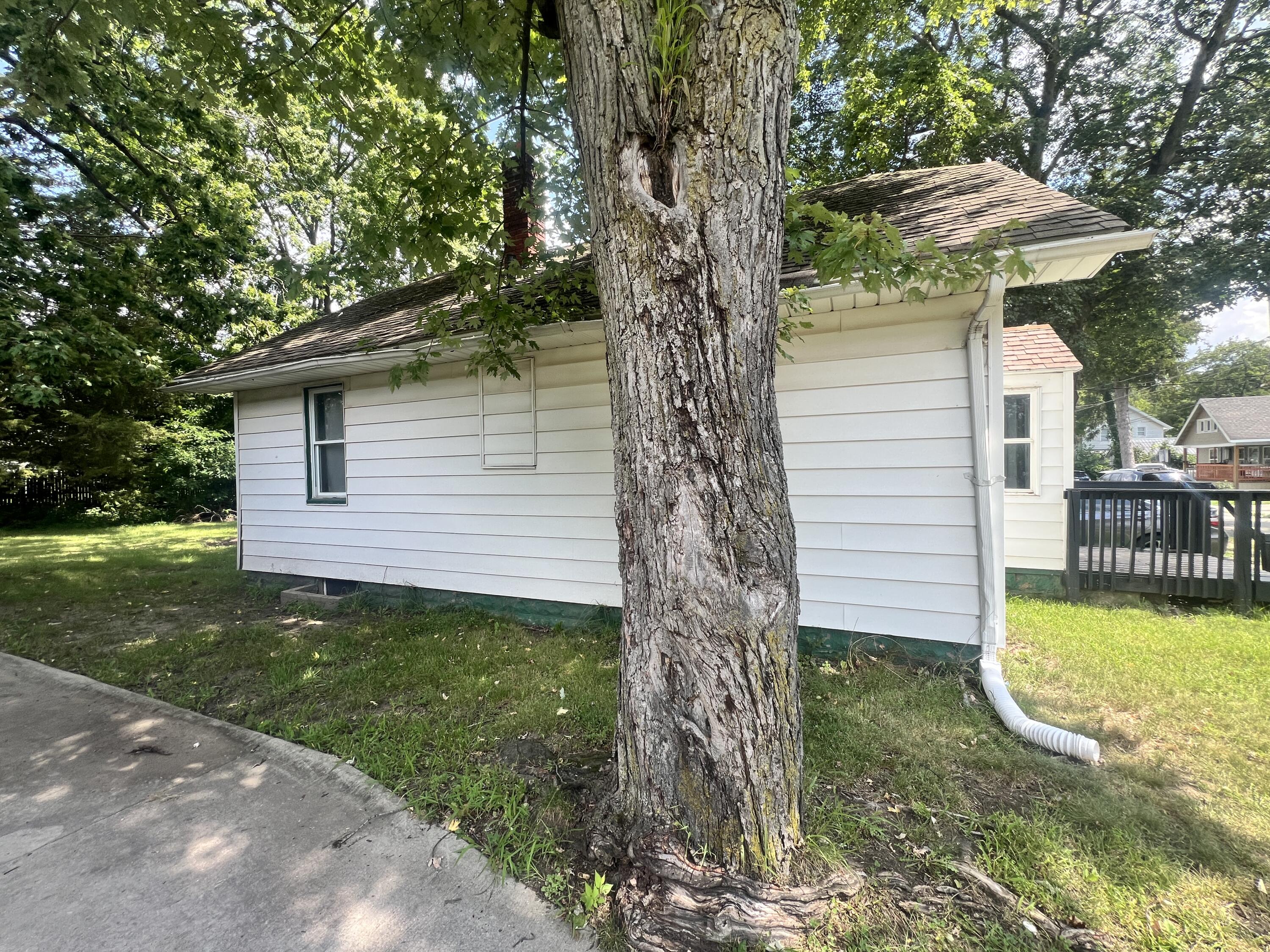 705 Poplar Street Niles MI 49120