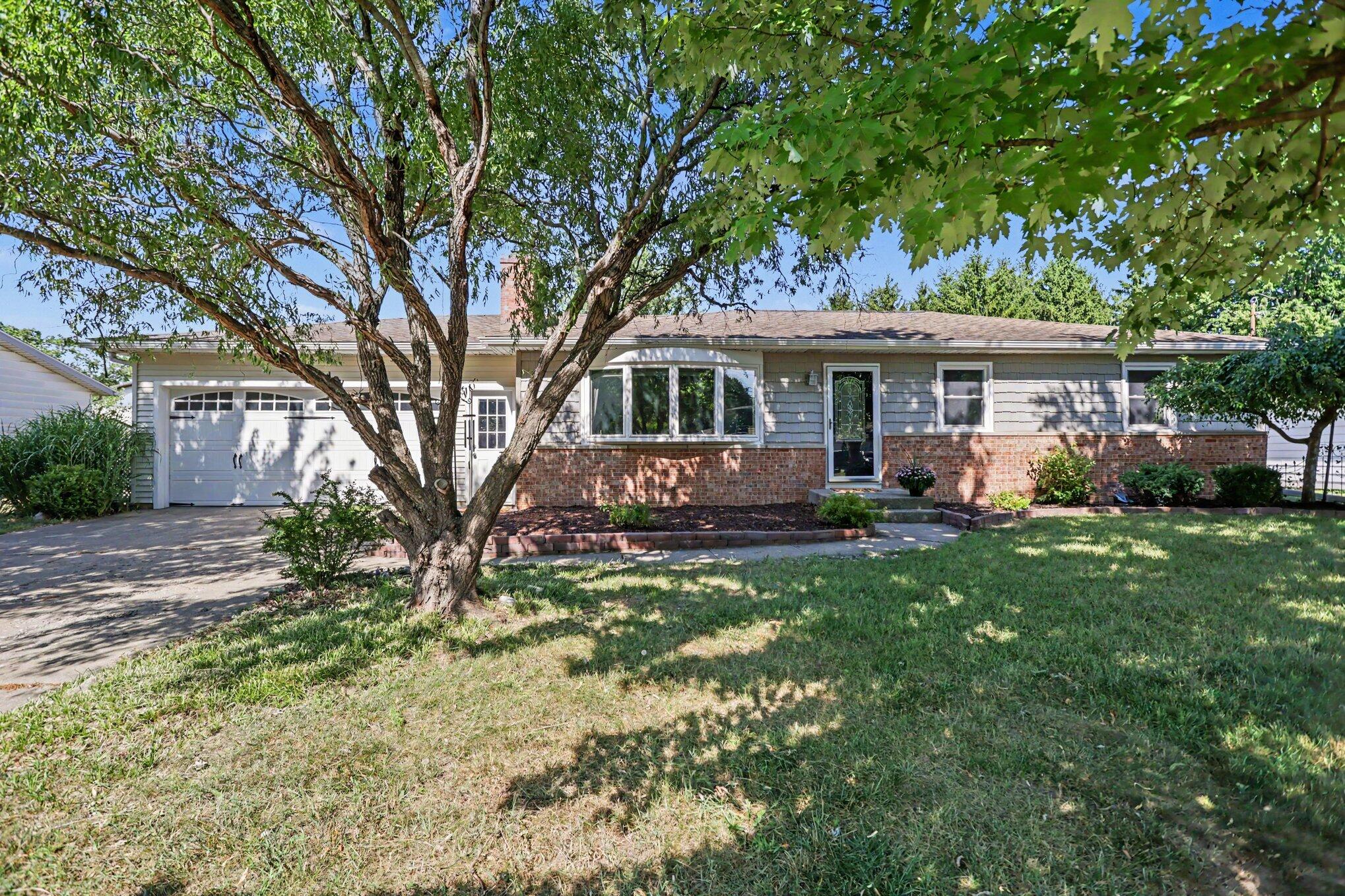 Portage MI, 8546 Dolphin Street