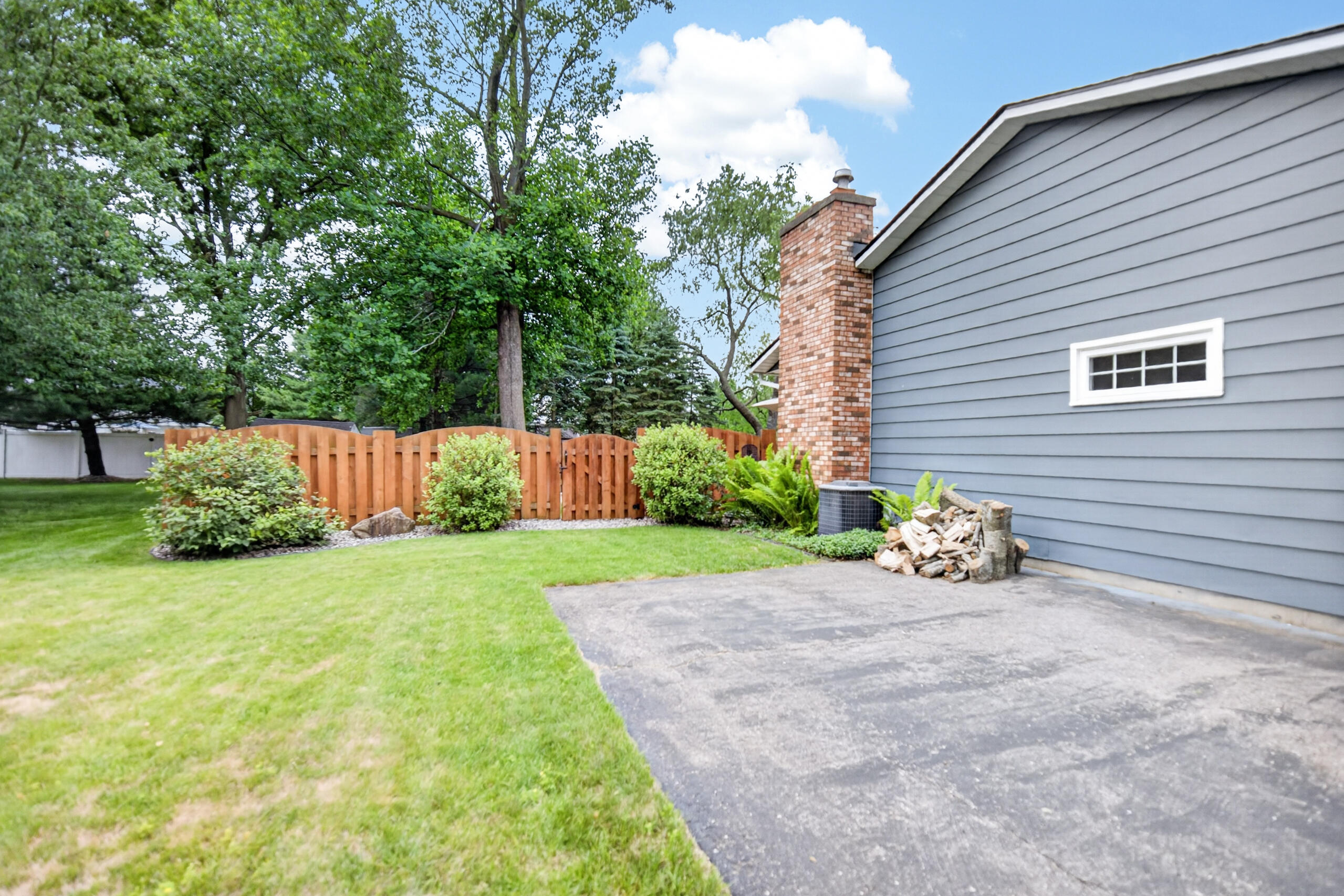 5141 Lewsinda Avenue Kalamazoo MI 49009