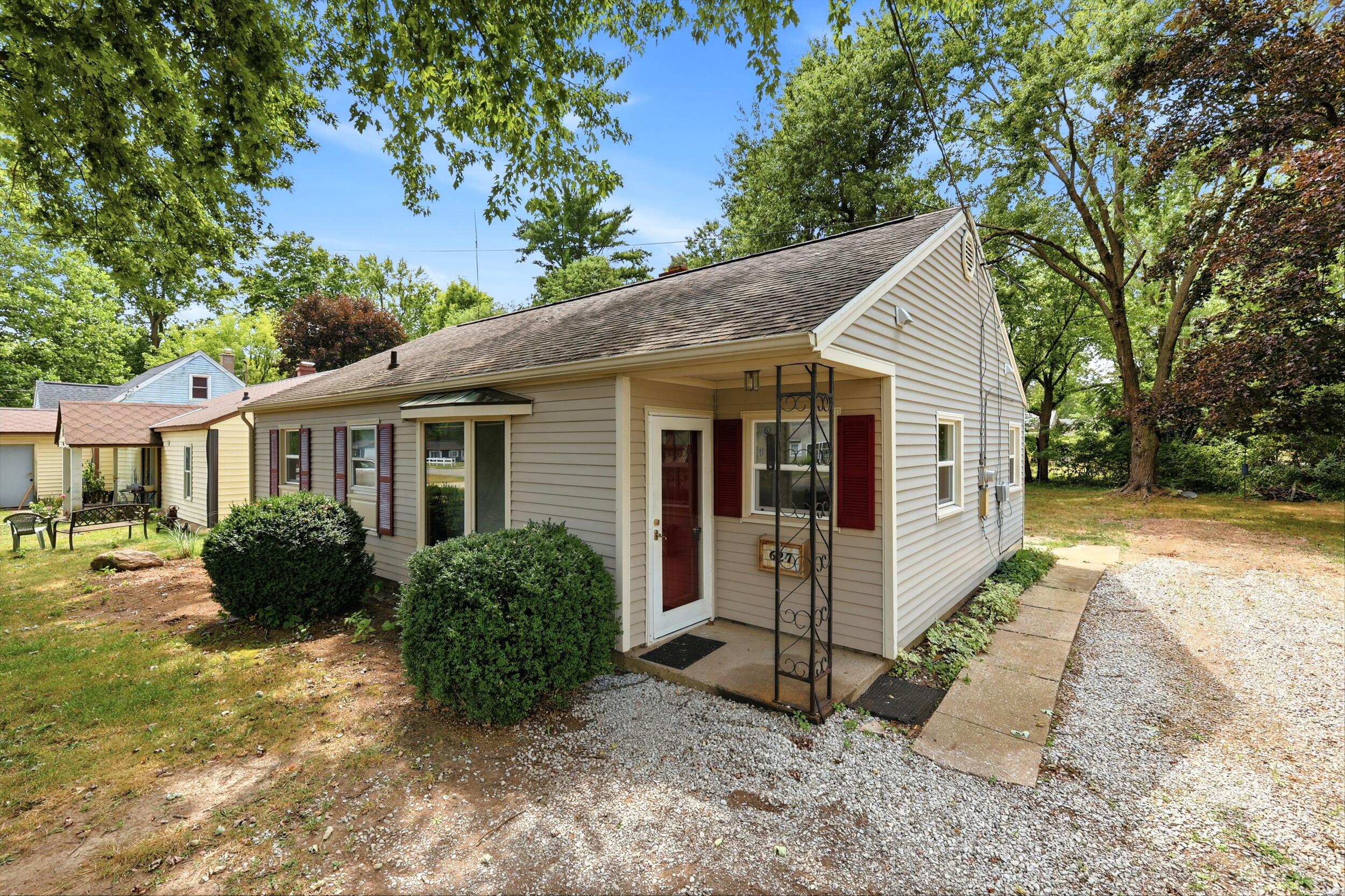 627 Clearview Street Kalamazoo MI 49048