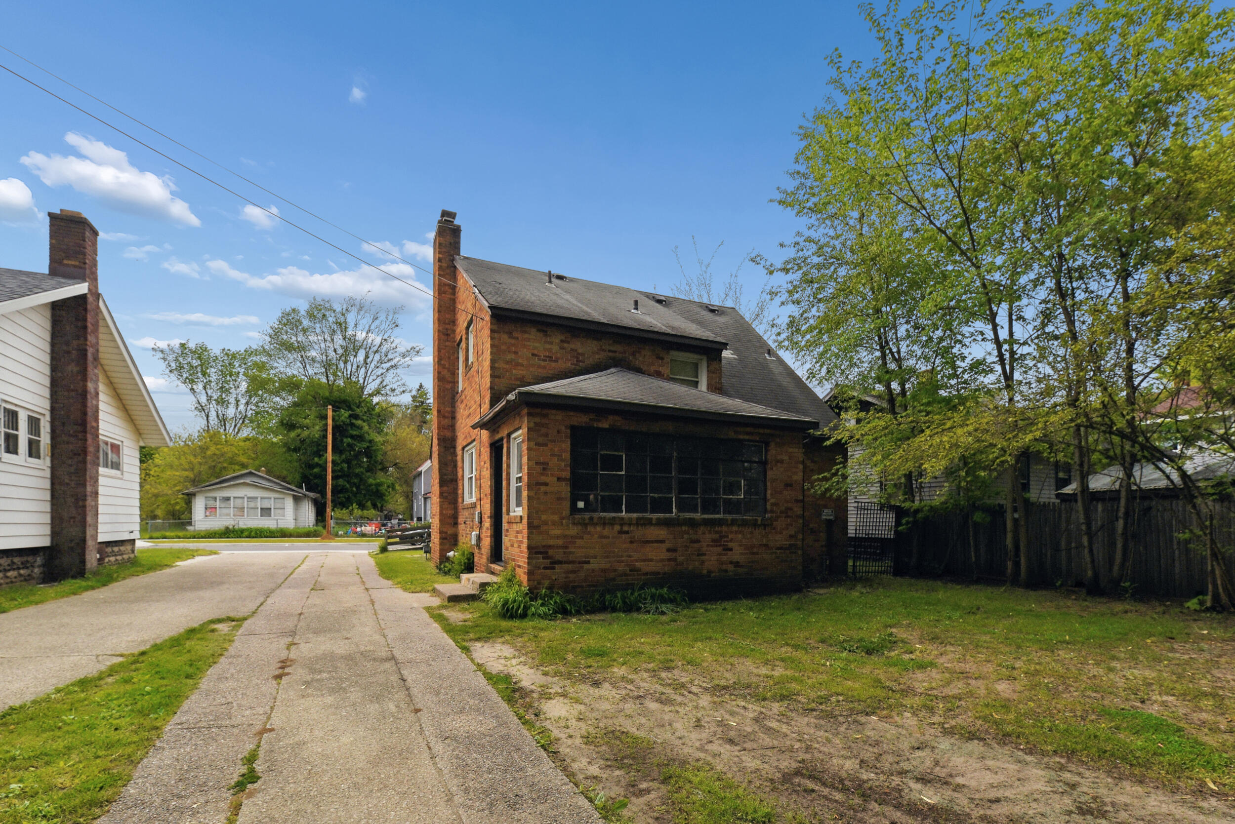 1017 Mcallister Avenue Benton Harbor MI 49022