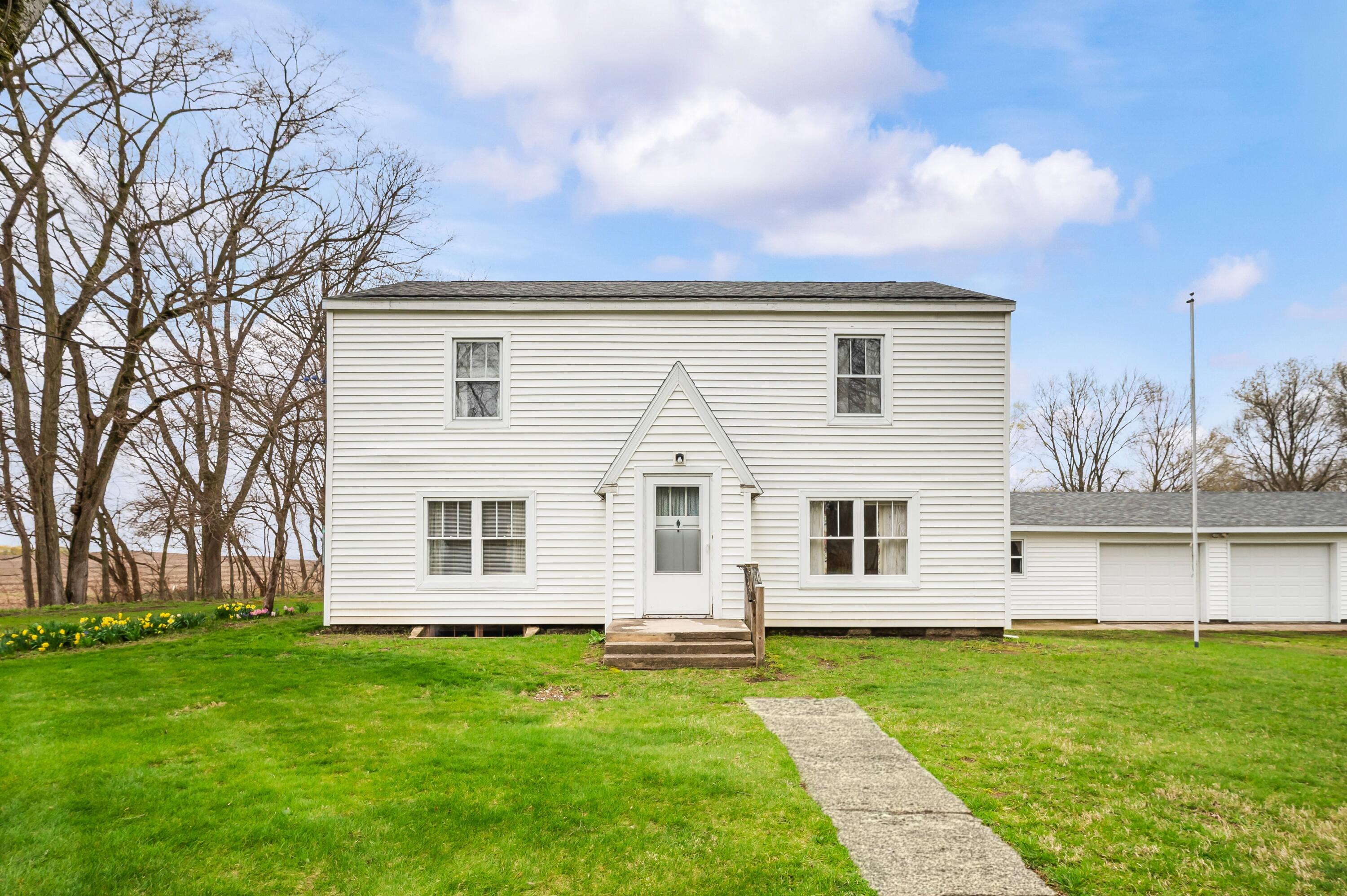 13690 Cleveland Avenue Buchanan MI 49107