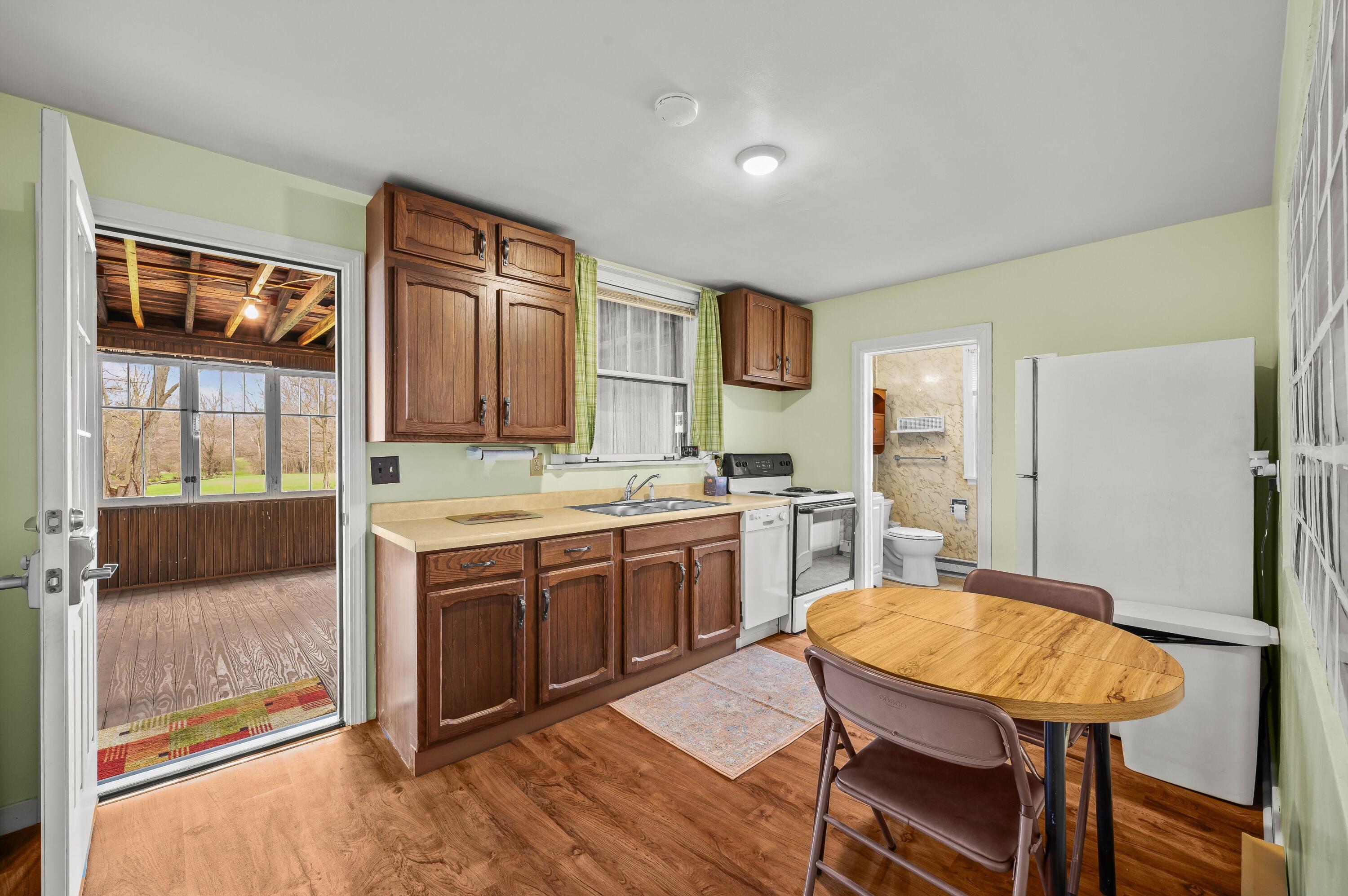13690 Cleveland Avenue Buchanan MI 49107