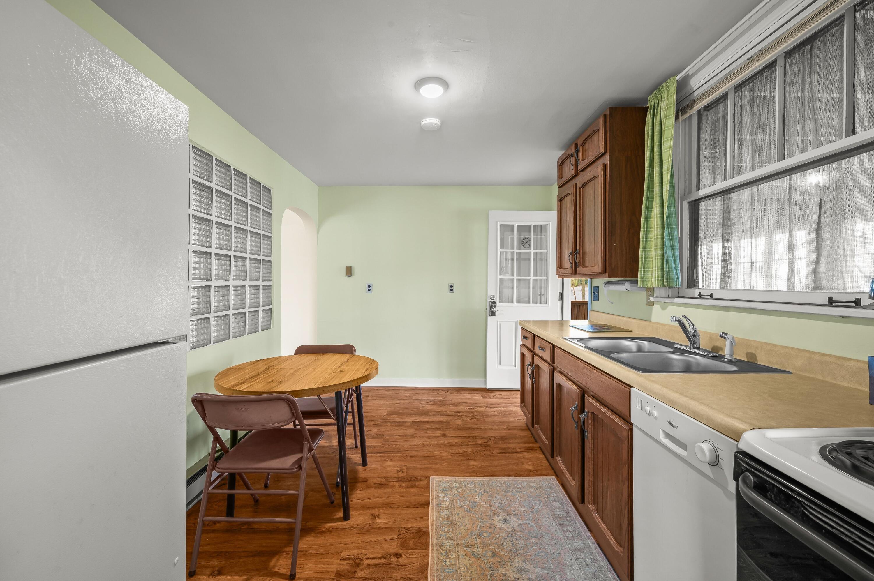 13690 Cleveland Avenue Buchanan MI 49107