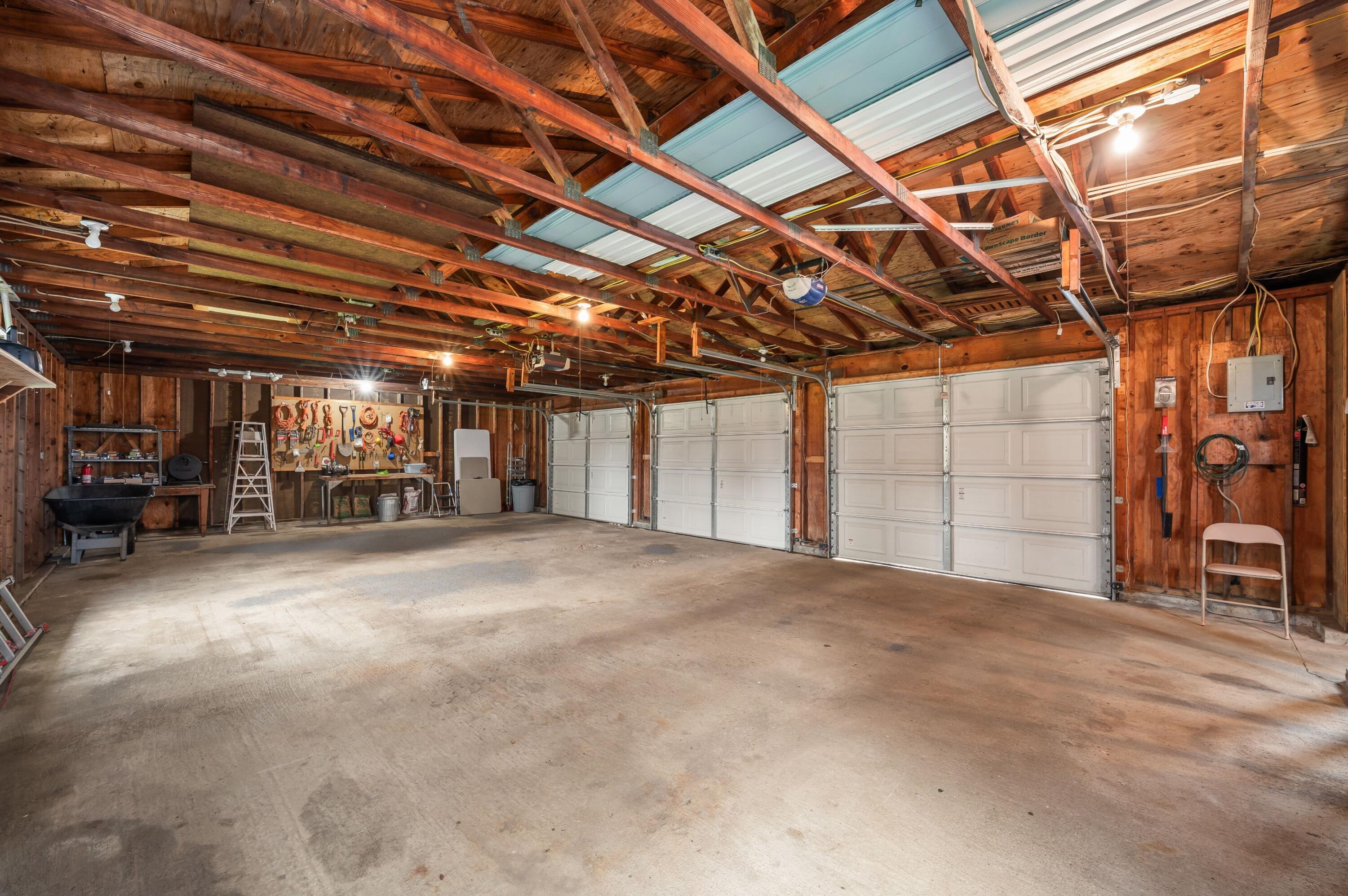 13690 Cleveland Avenue Buchanan MI 49107