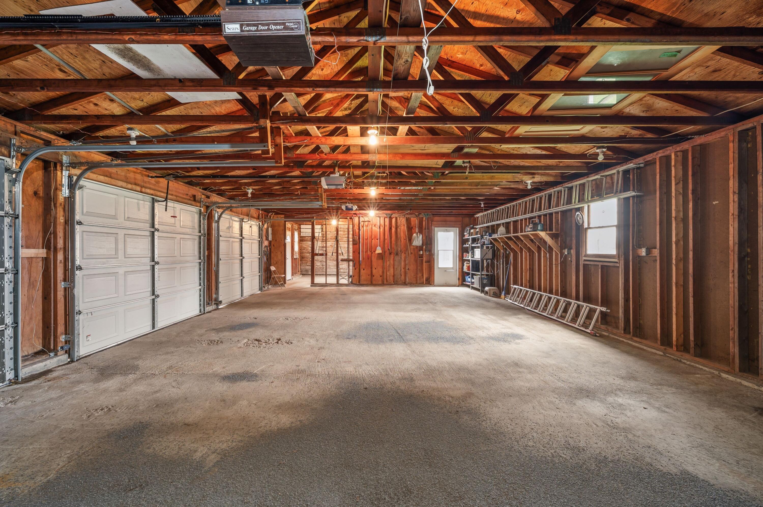 13690 Cleveland Avenue Buchanan MI 49107