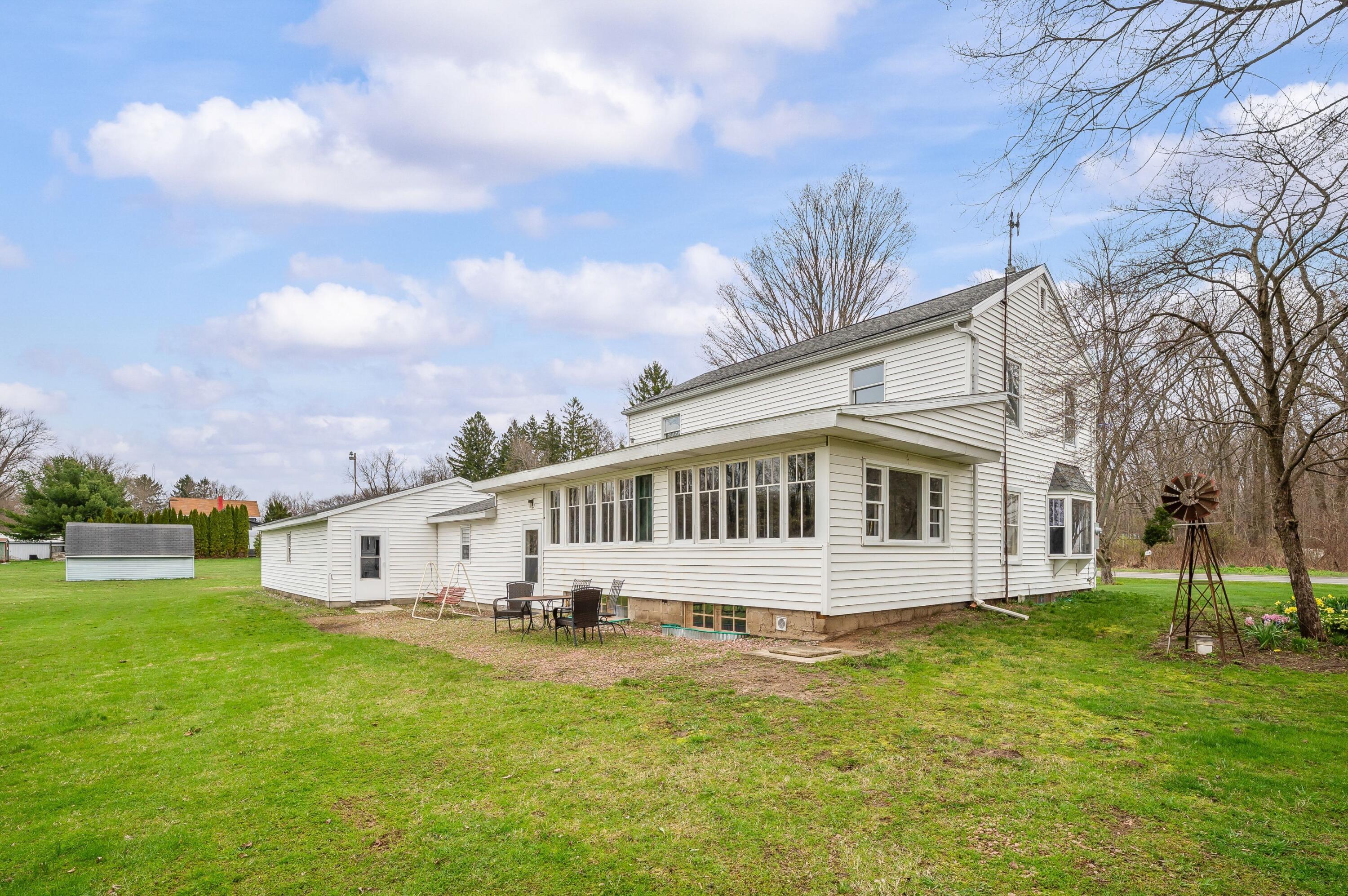 13690 Cleveland Avenue Buchanan MI 49107