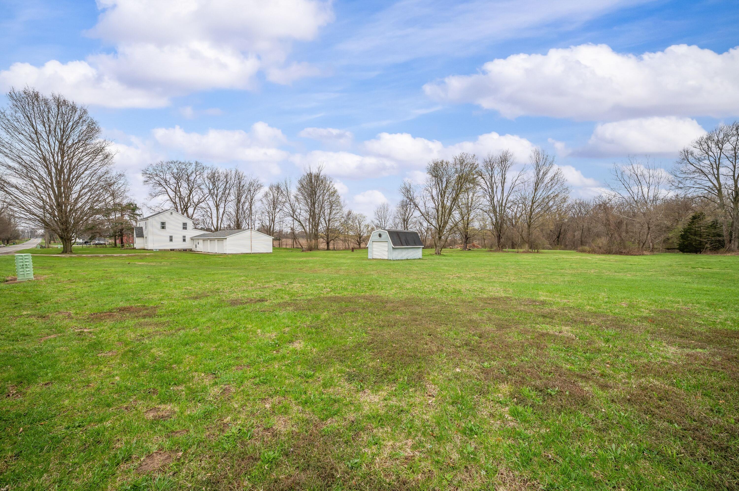 13690 Cleveland Avenue Buchanan MI 49107