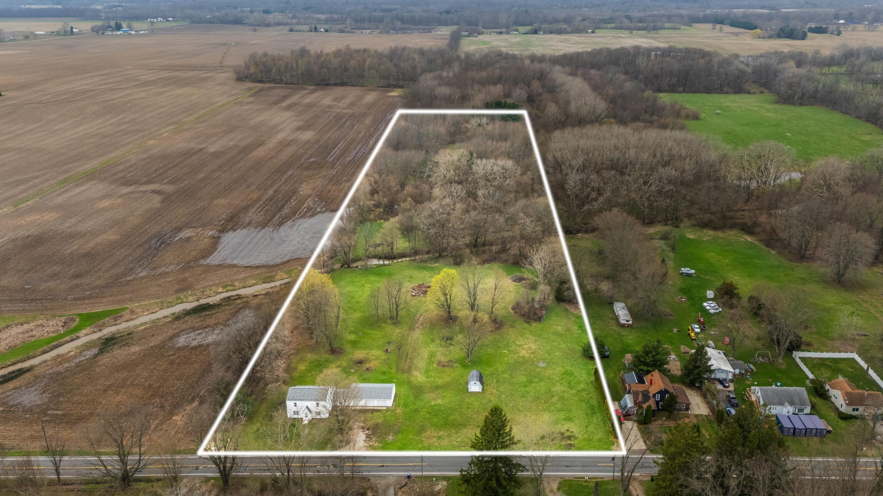 13690 Cleveland Avenue Buchanan MI 49107