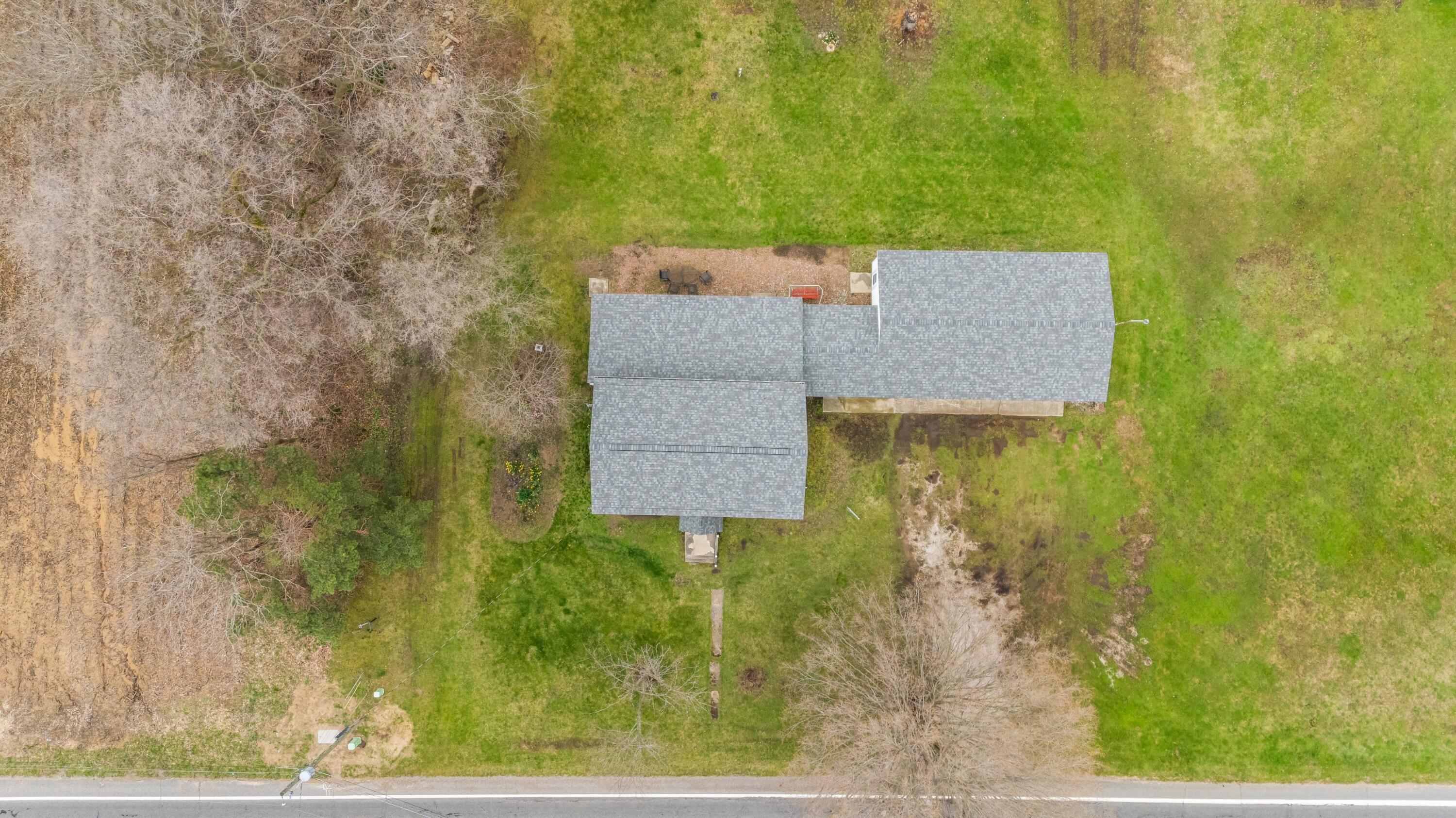 13690 Cleveland Avenue Buchanan MI 49107