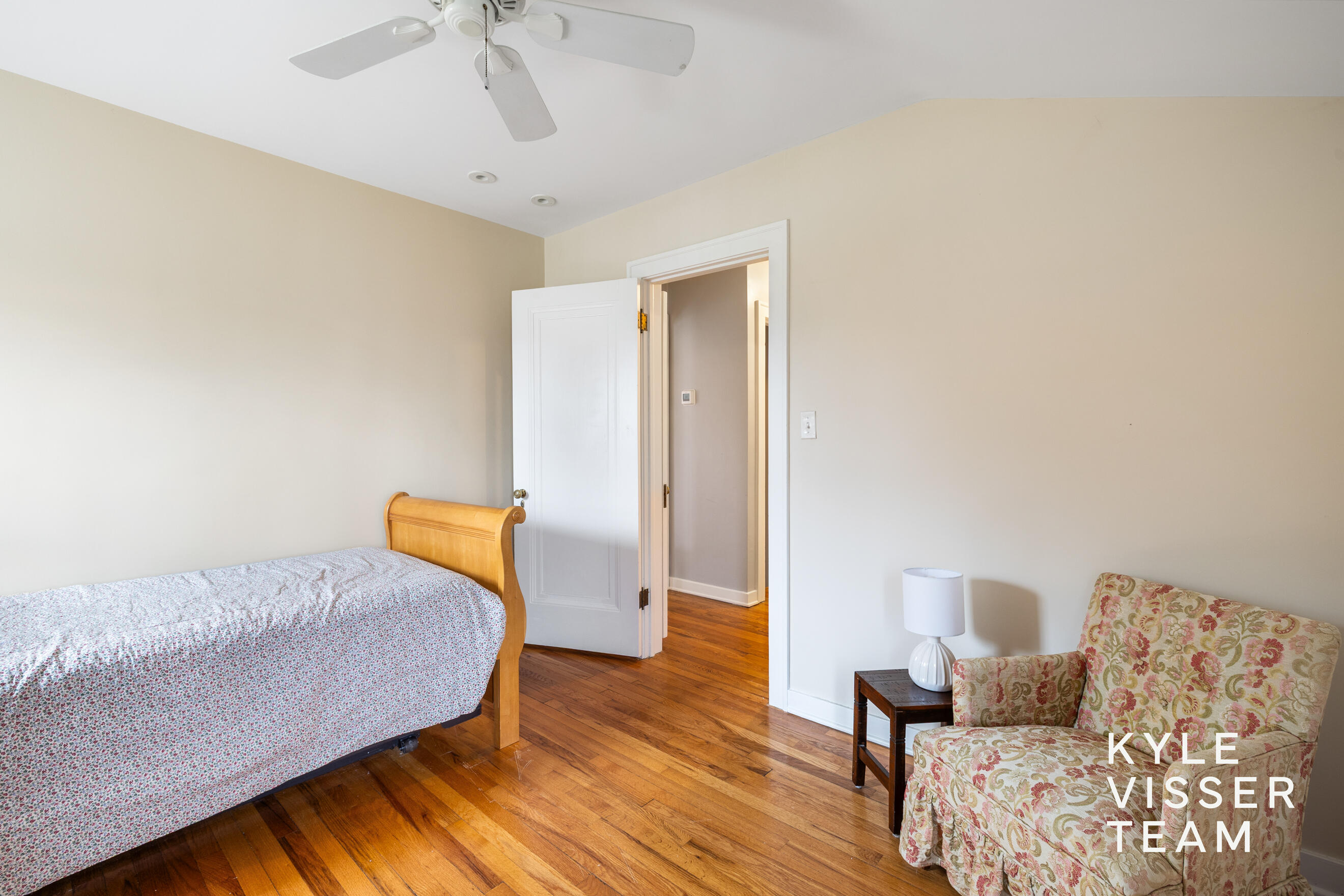 1543 Edgewood Avenue SE East Grand Rapids MI 49506