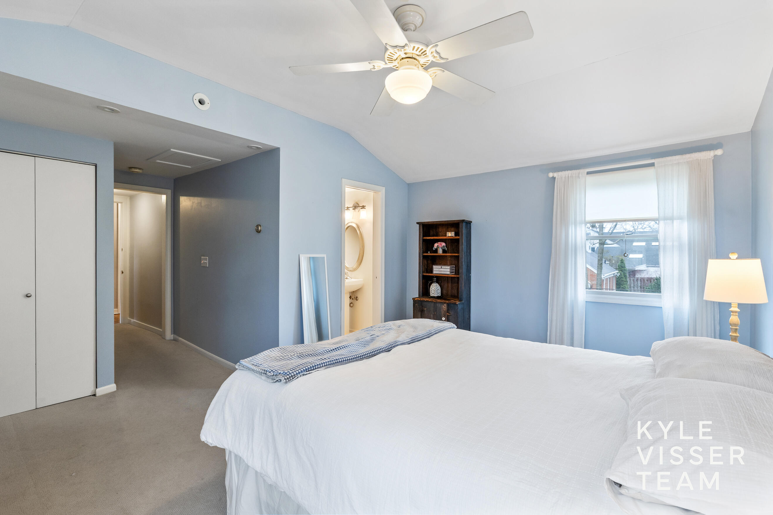 1543 Edgewood Avenue SE East Grand Rapids MI 49506