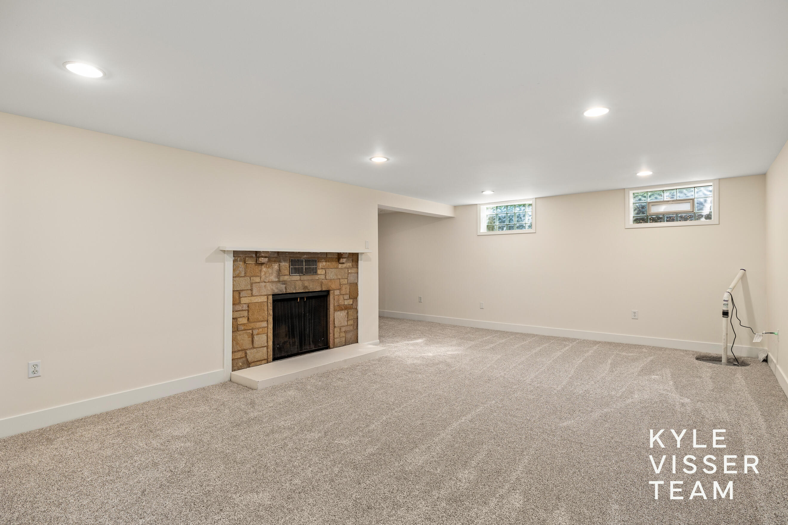 1543 Edgewood Avenue SE East Grand Rapids MI 49506
