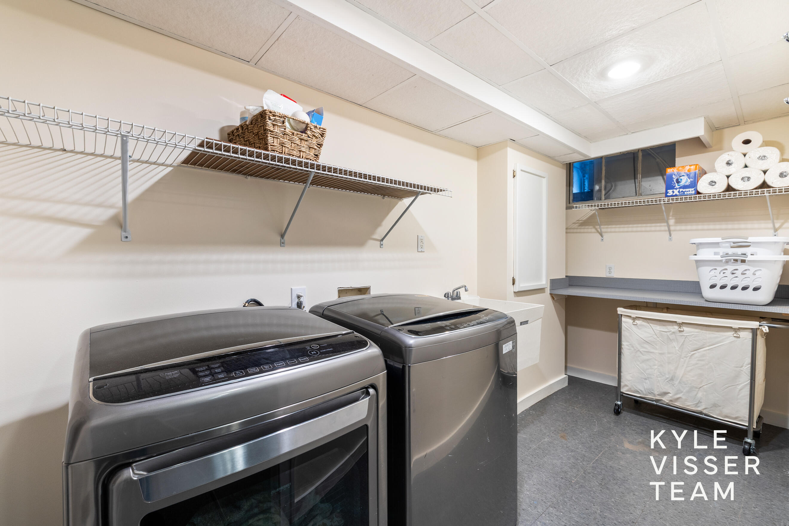 1543 Edgewood Avenue SE East Grand Rapids MI 49506