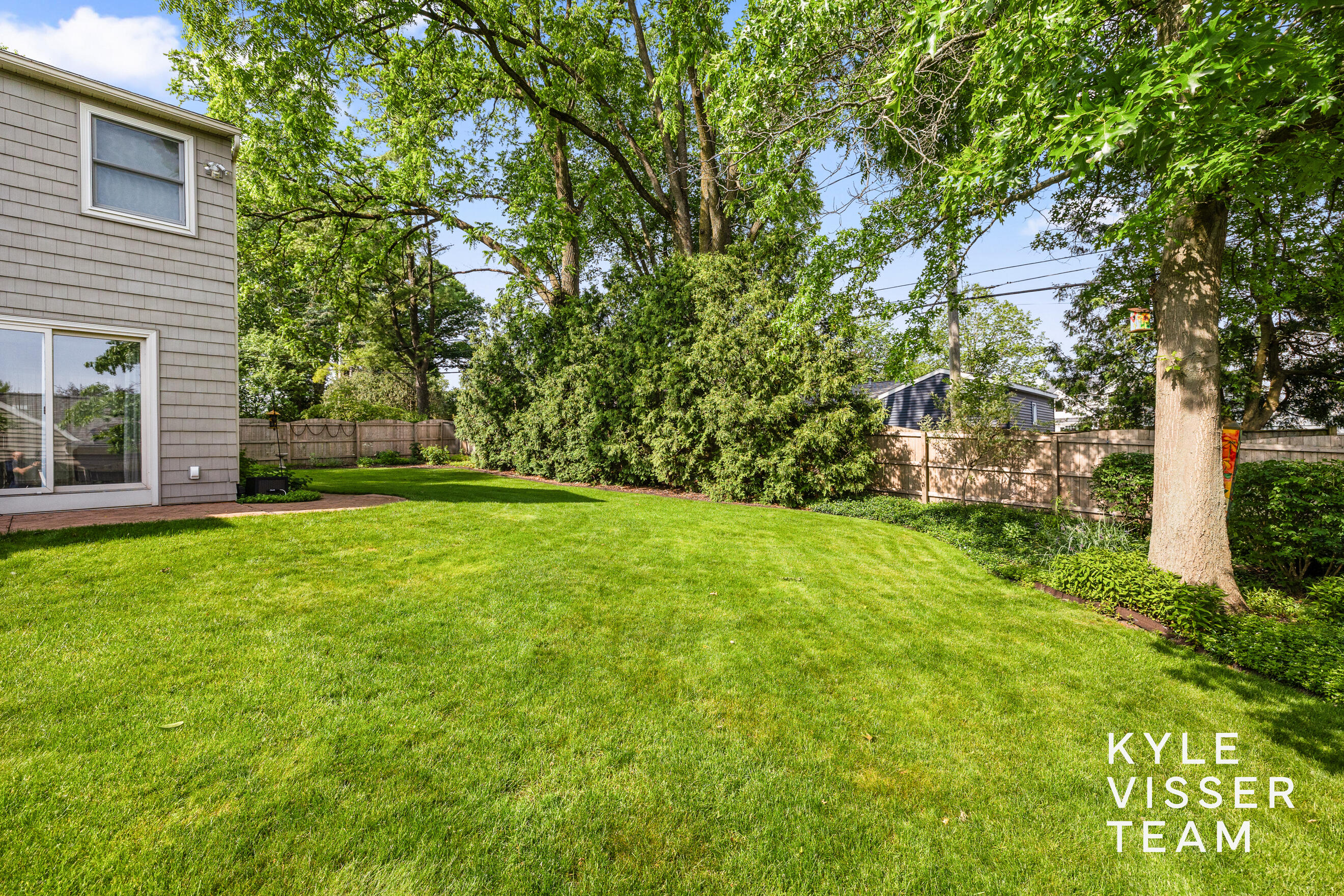 1543 Edgewood Avenue SE East Grand Rapids MI 49506