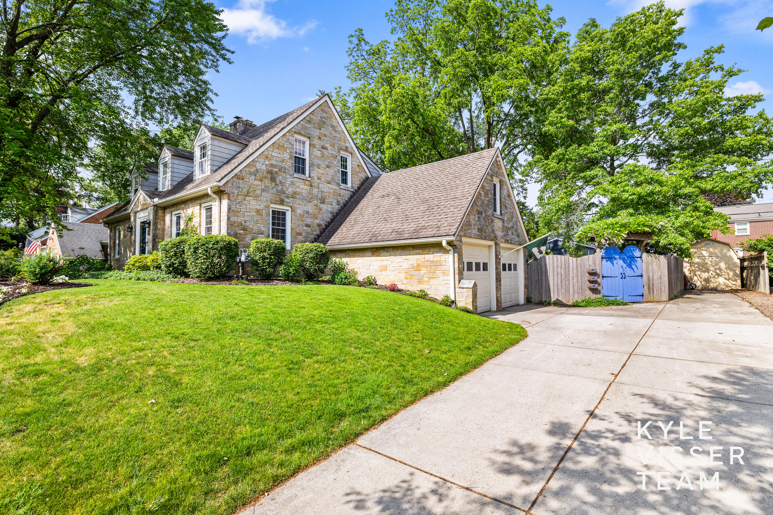 1543 Edgewood Avenue SE East Grand Rapids MI 49506