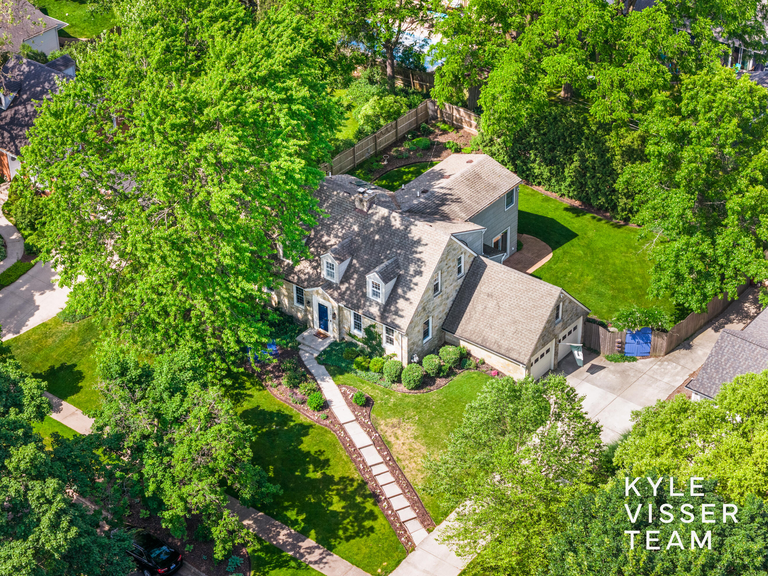 1543 Edgewood Avenue SE East Grand Rapids MI 49506
