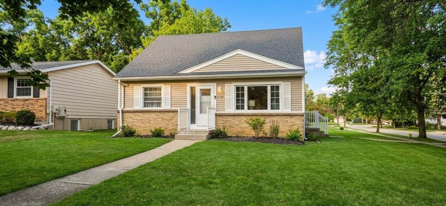 1135 Walwood Drive NE Grand Rapids MI 49505