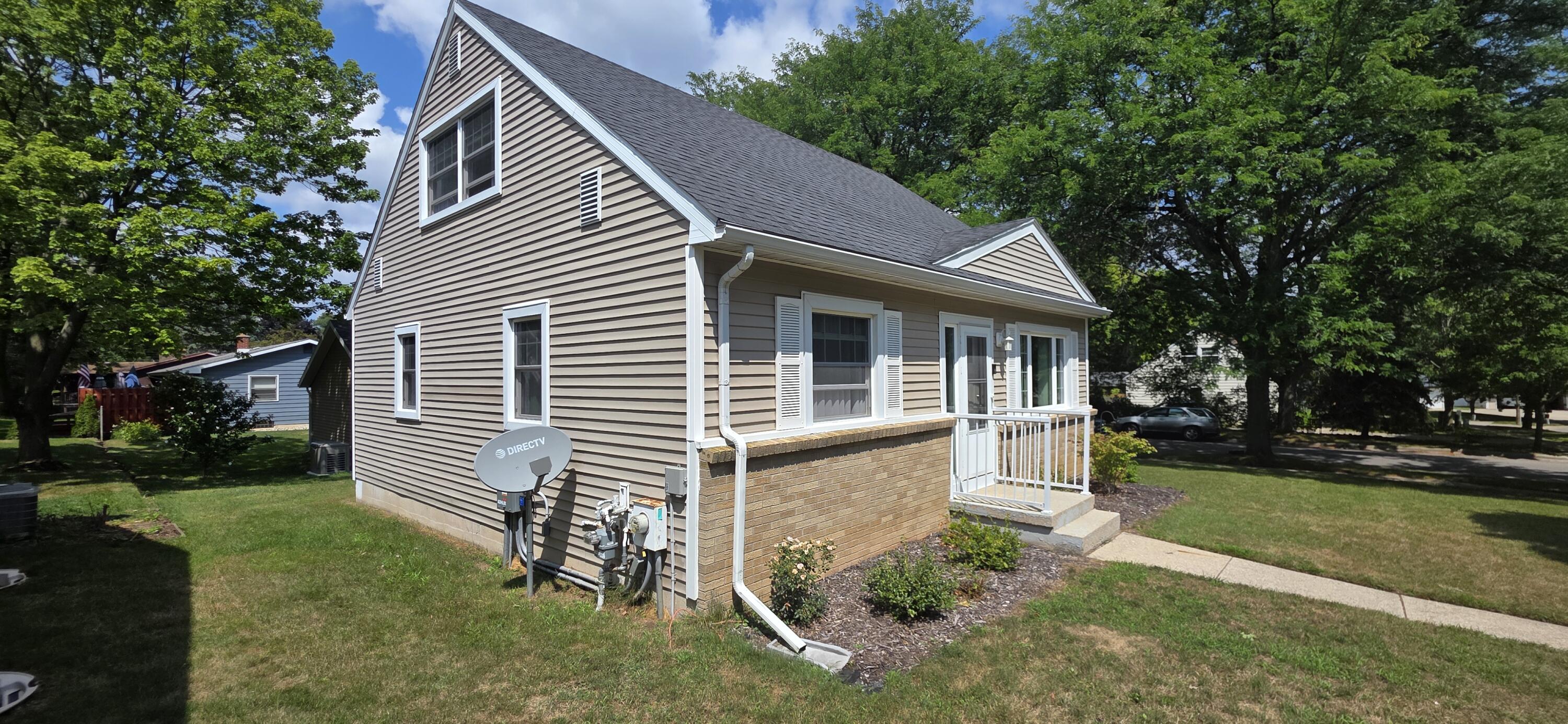 1135 Walwood Drive NE Grand Rapids MI 49505