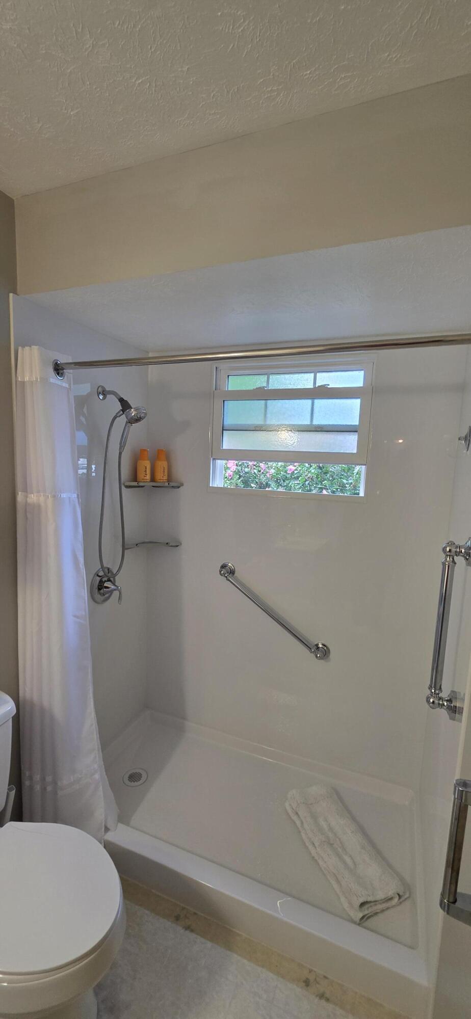 1135 Walwood Drive NE Grand Rapids MI 49505