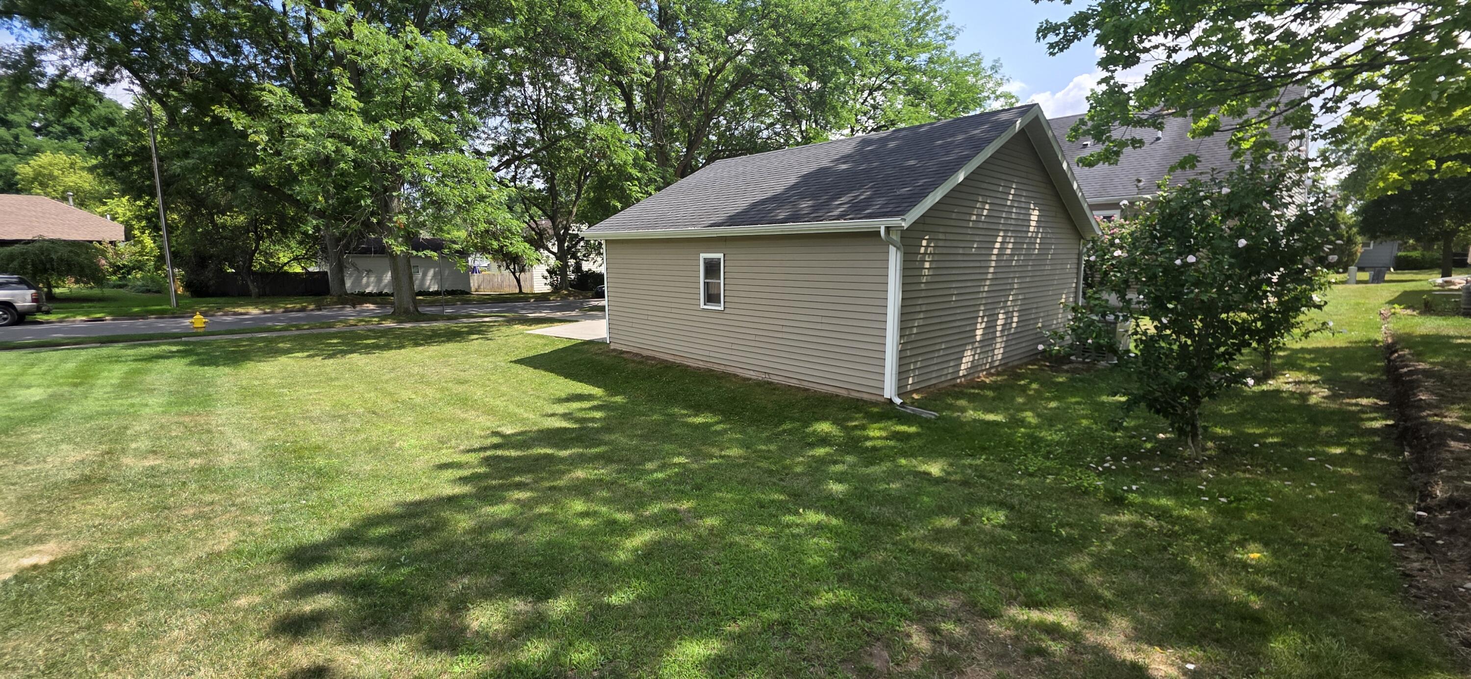 1135 Walwood Drive NE Grand Rapids MI 49505