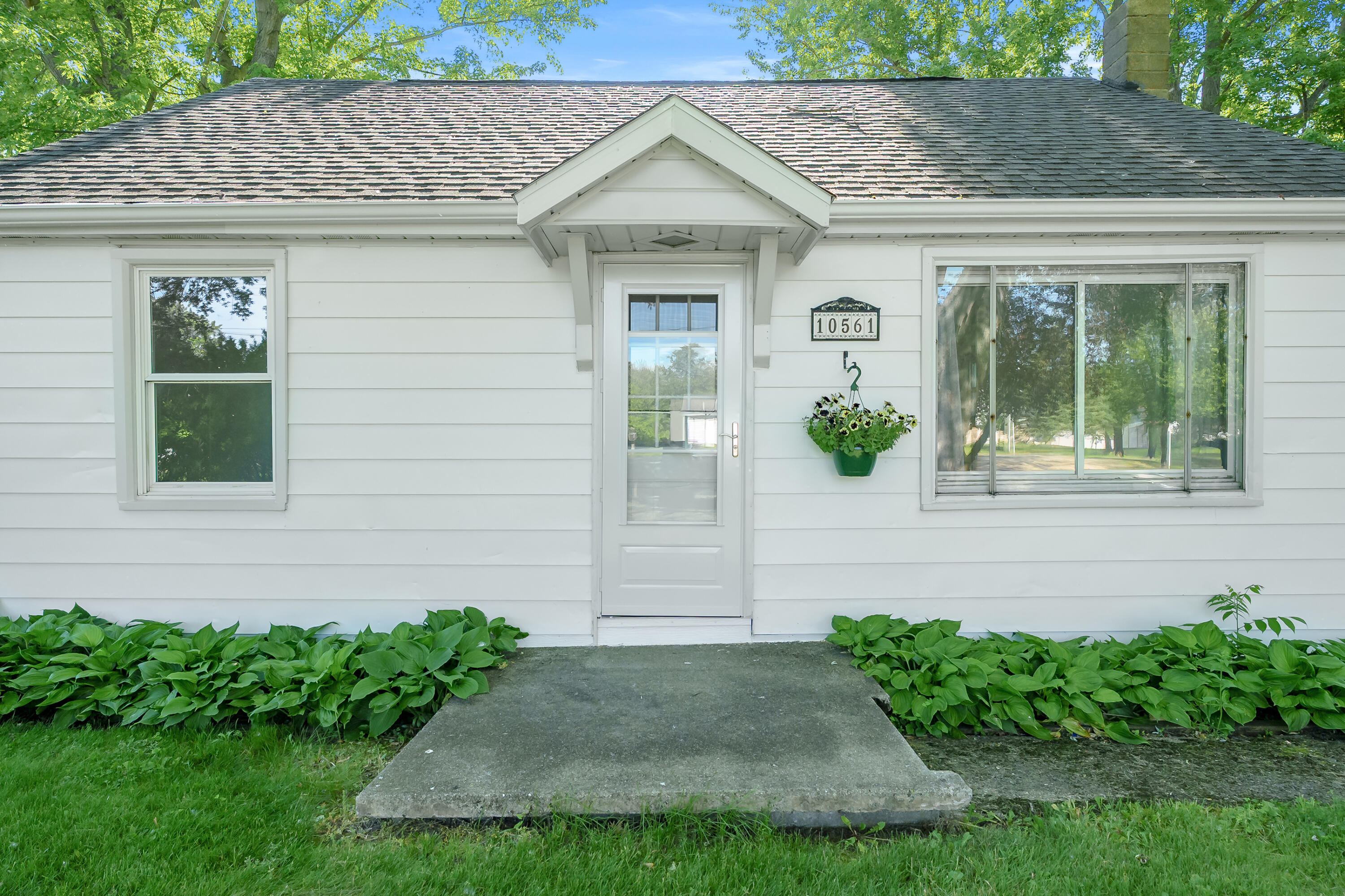 10561 Baldwin Road Bridgman MI 49106