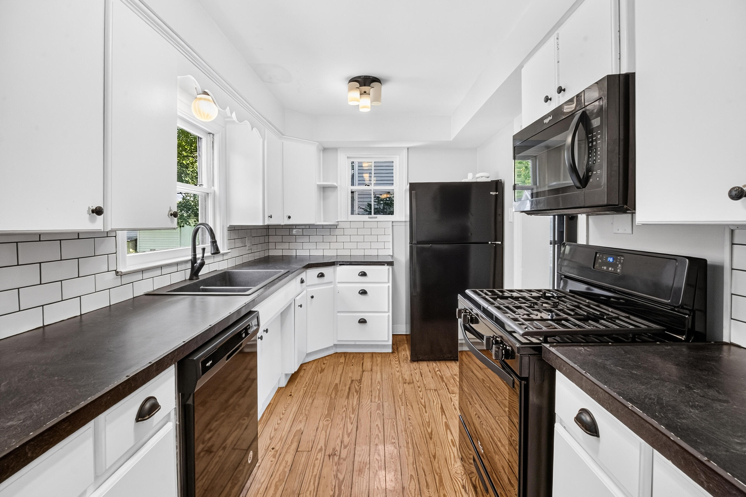 2433 E Main Street Kalamazoo MI 49048