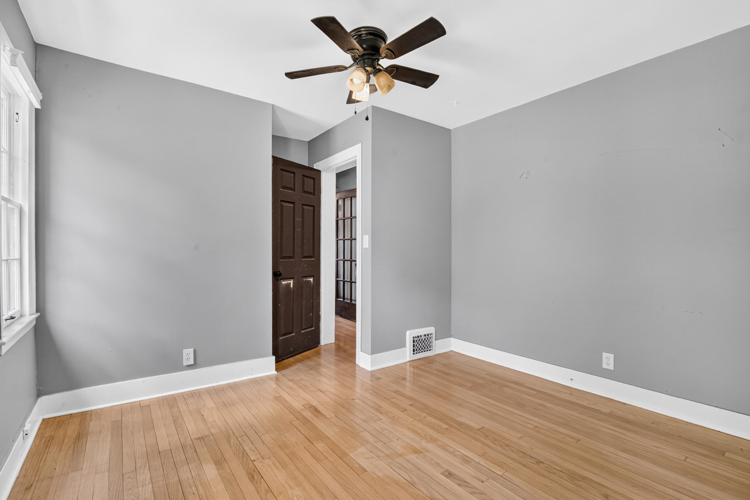 2433 E Main Street Kalamazoo MI 49048