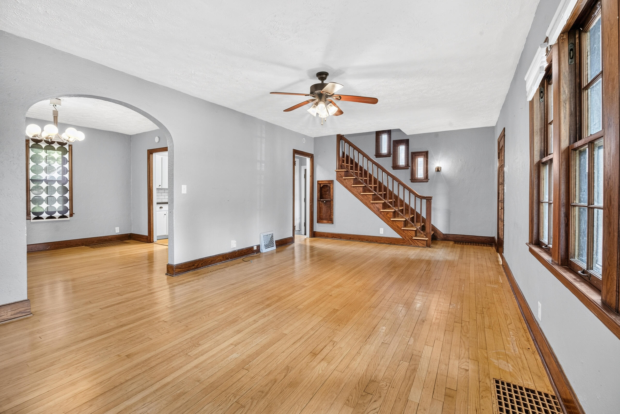 2433 E Main Street Kalamazoo MI 49048