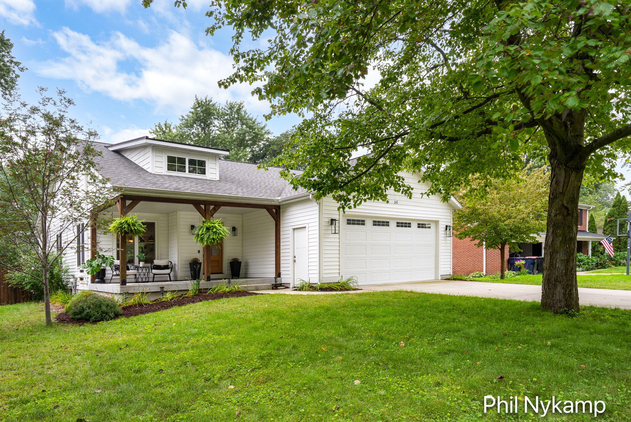 64 W 33rd Street Holland MI 49423