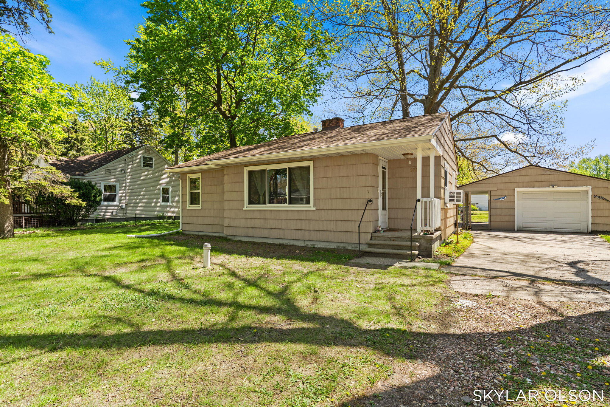 1081 Vick Road Norton Shores MI 49441