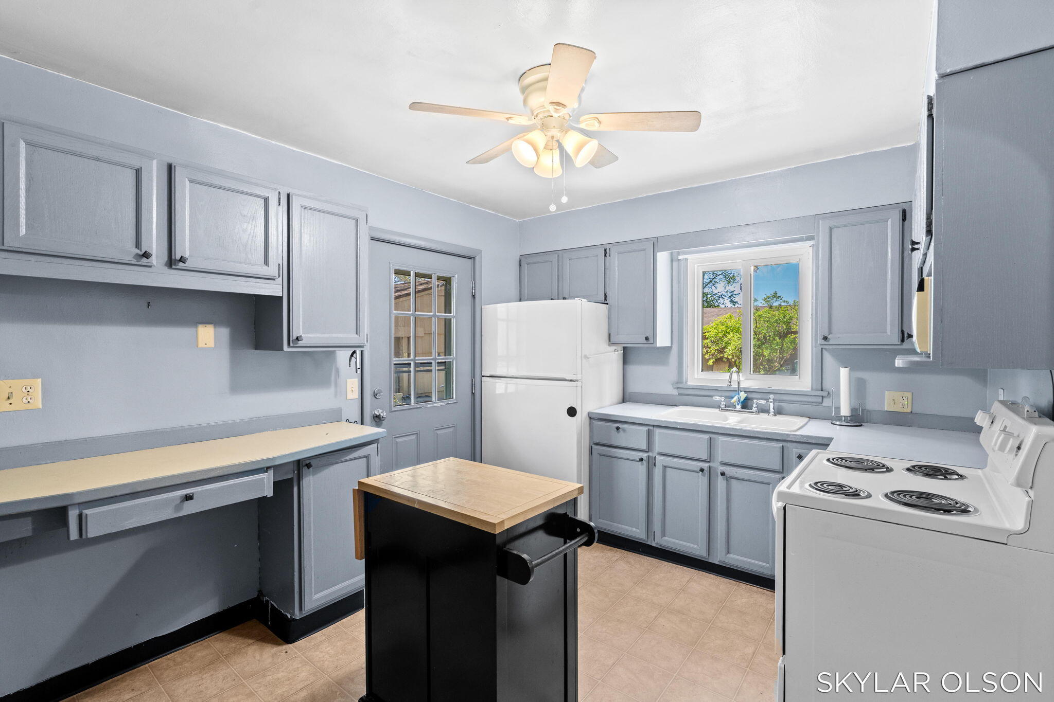 1081 Vick Road Norton Shores MI 49441