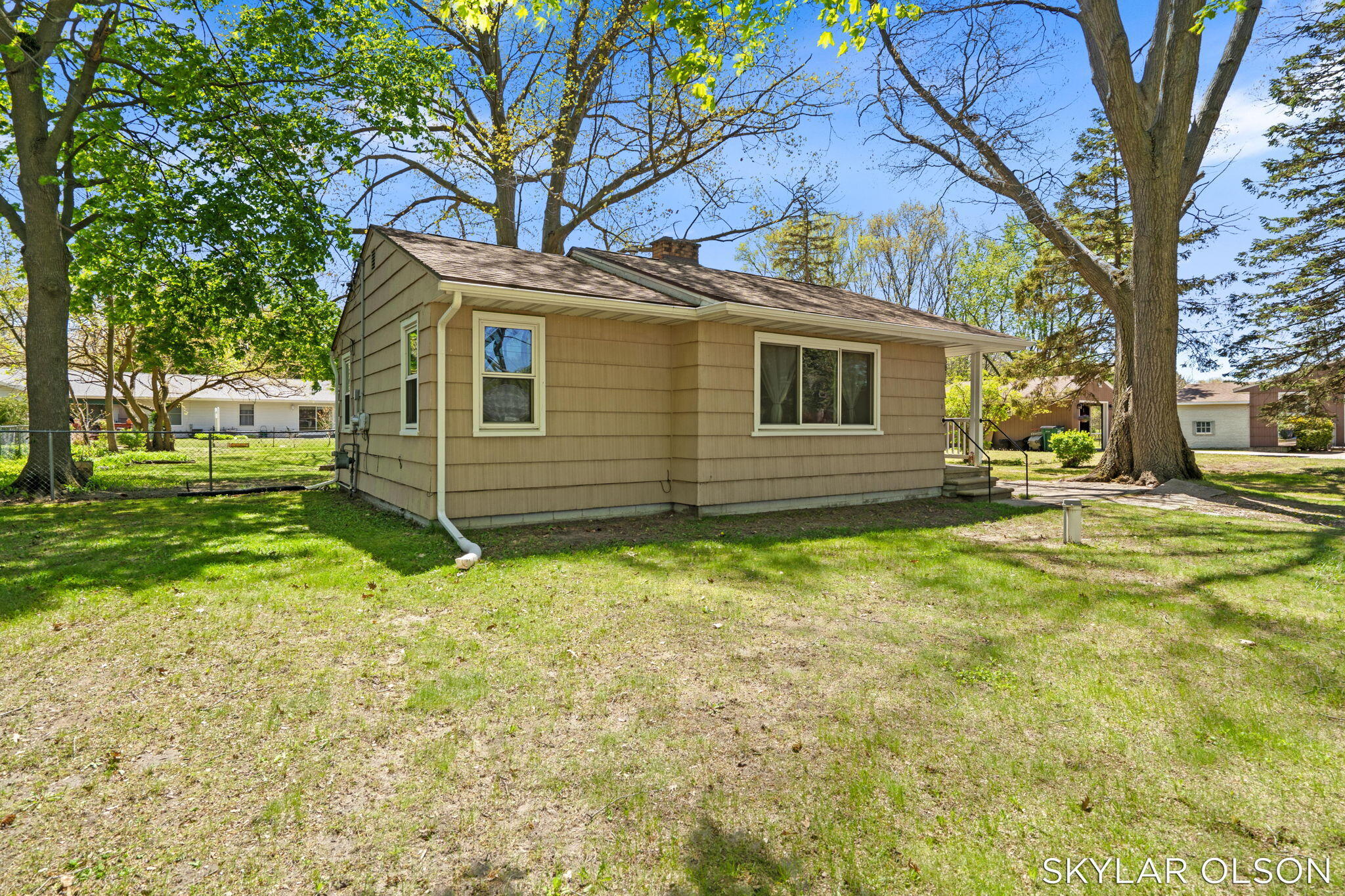 1081 Vick Road Norton Shores MI 49441