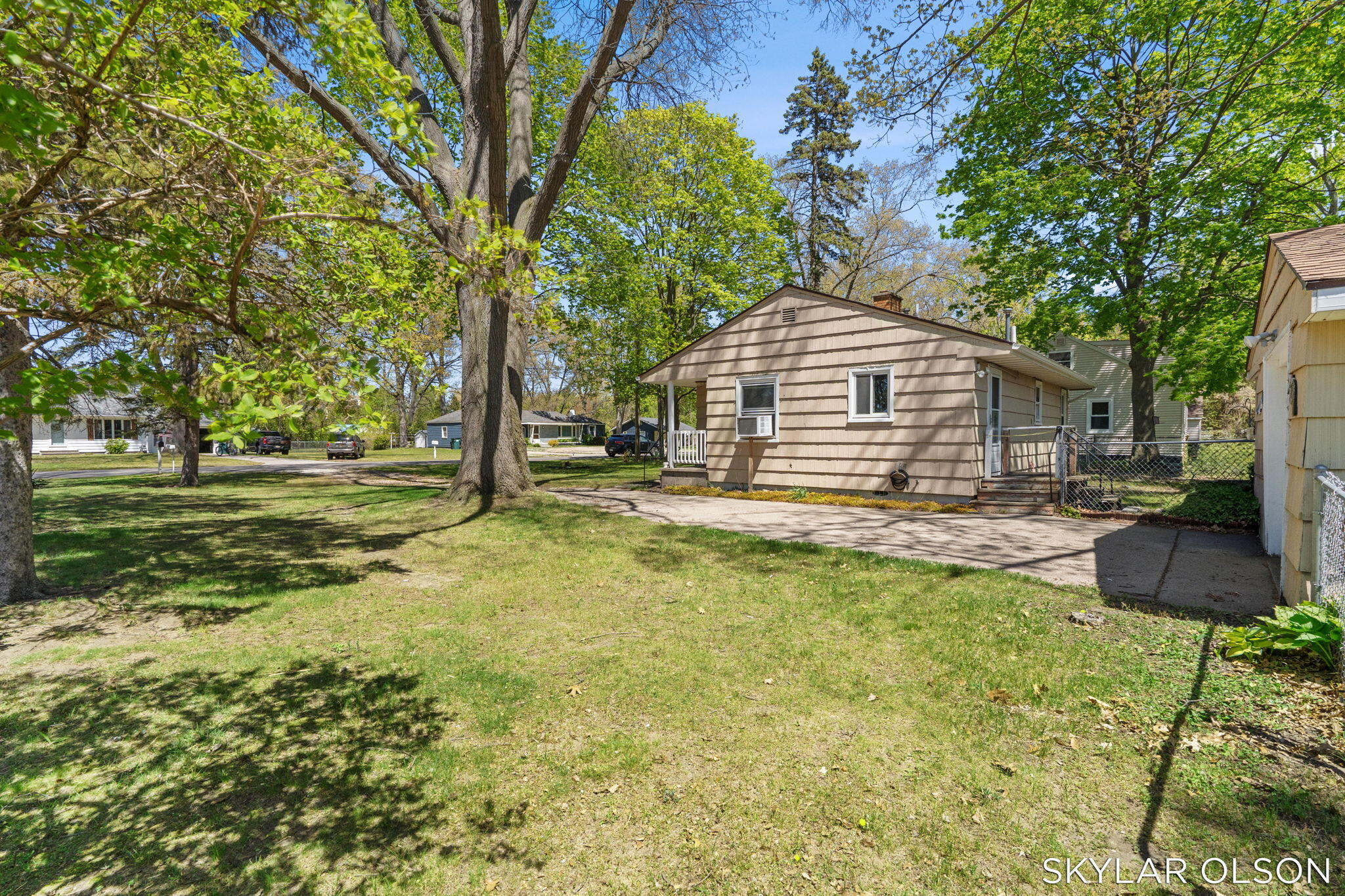 1081 Vick Road Norton Shores MI 49441