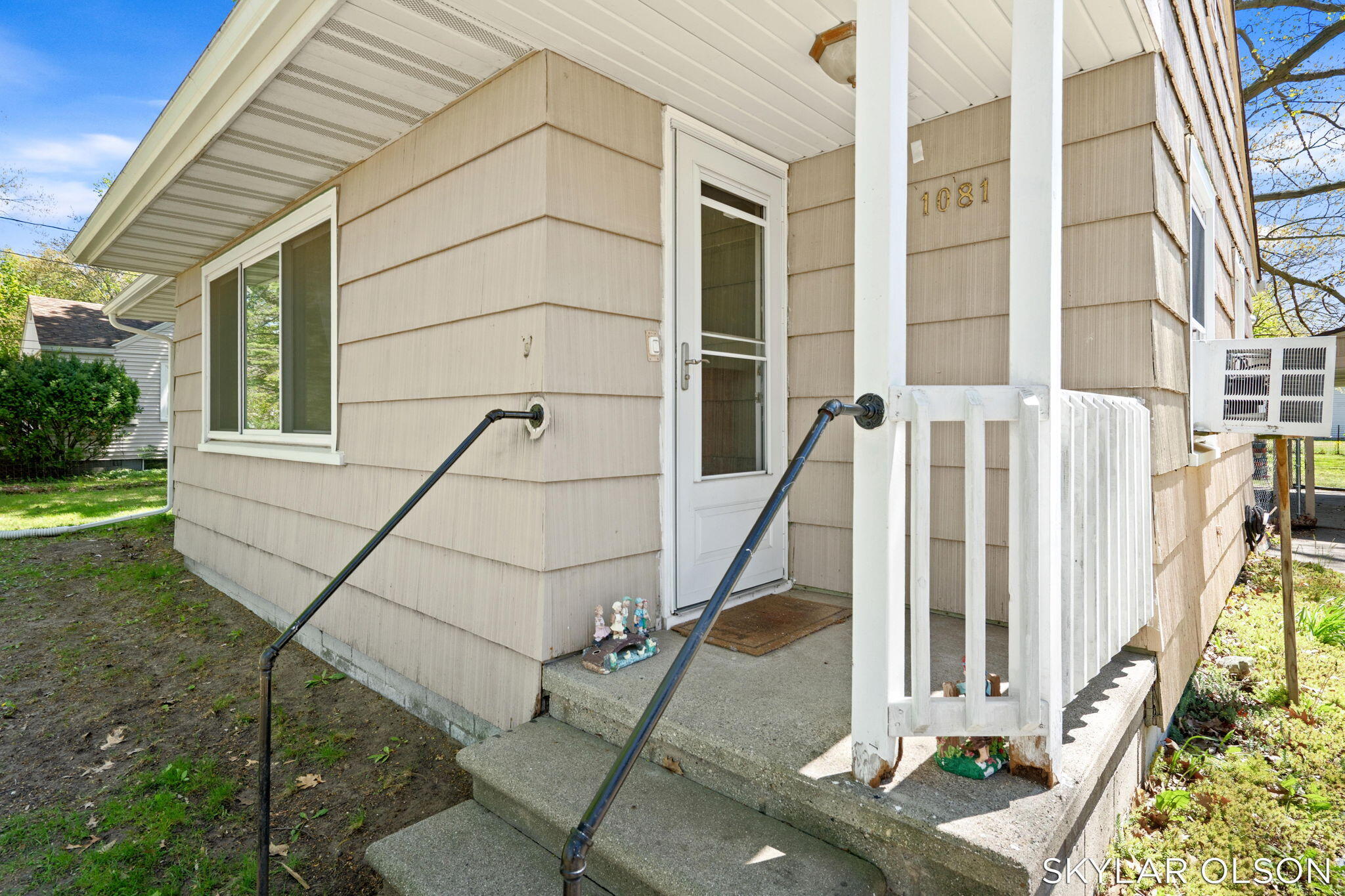 1081 Vick Road Norton Shores MI 49441