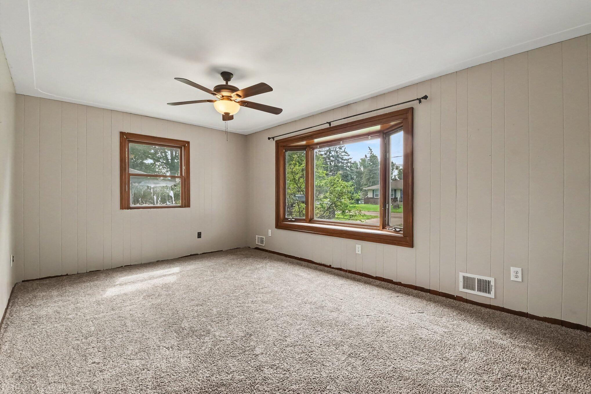 2146 Engleside Drive SE Grand Rapids MI 49546