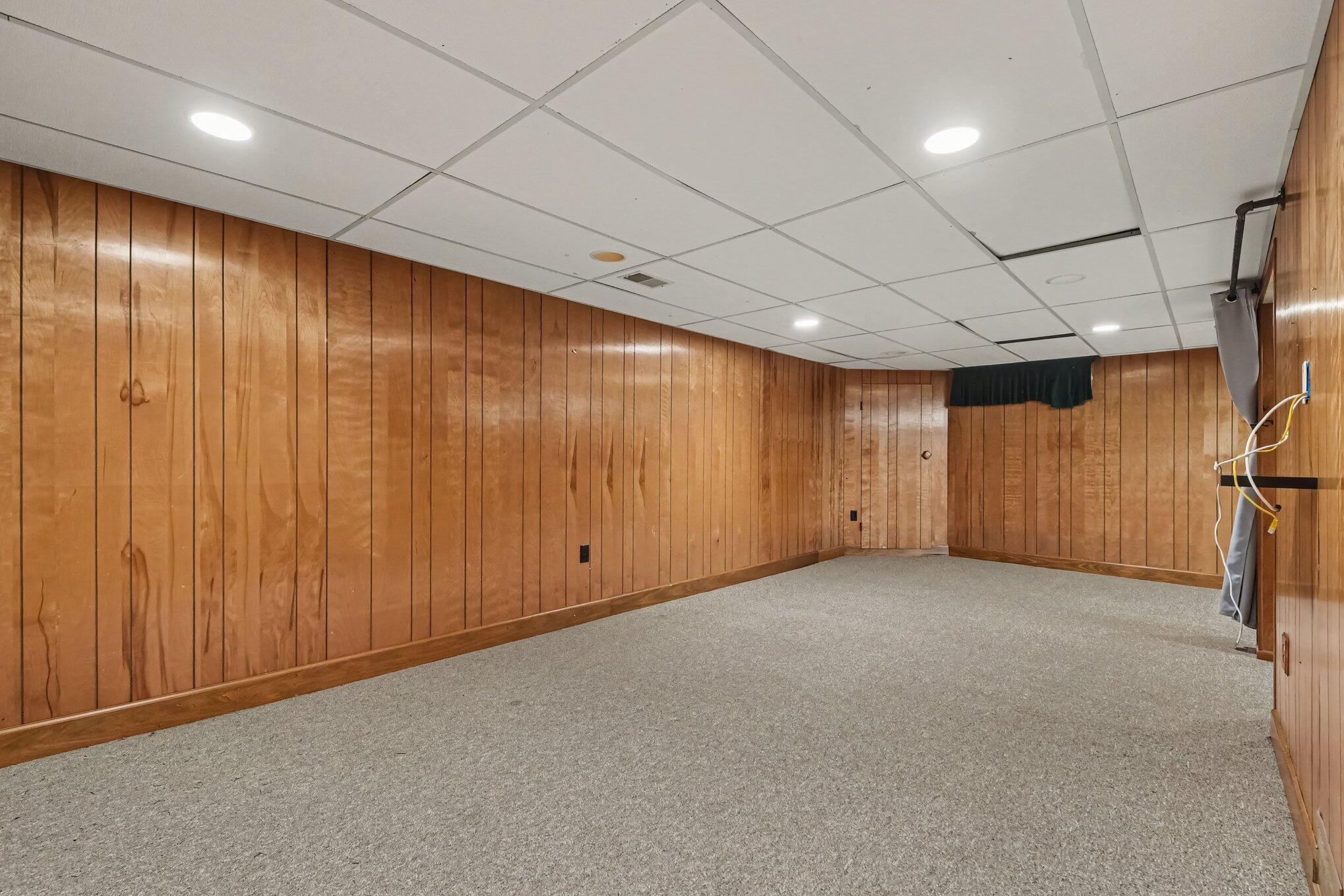 2146 Engleside Drive SE Grand Rapids MI 49546