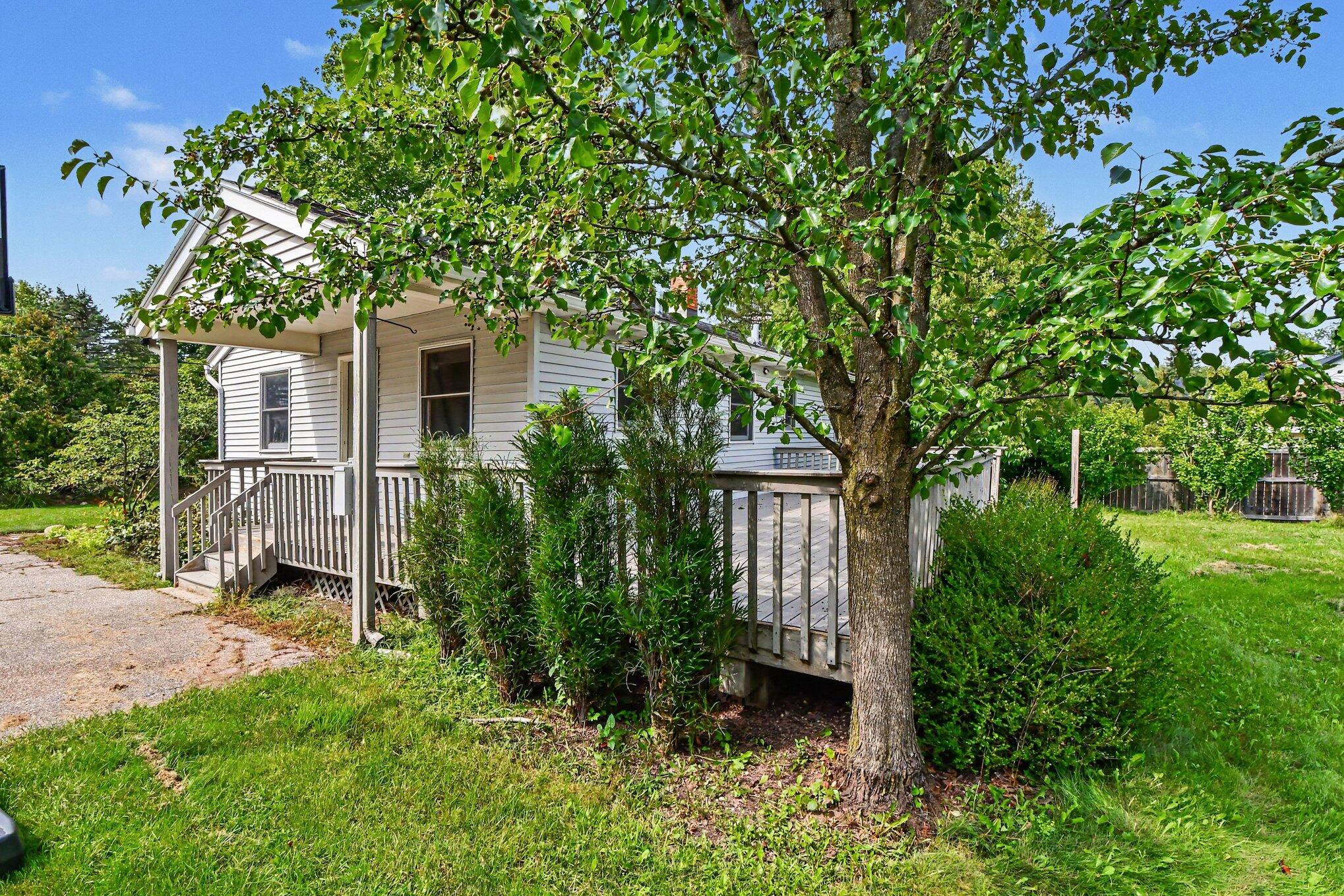 2146 Engleside Drive SE Grand Rapids MI 49546