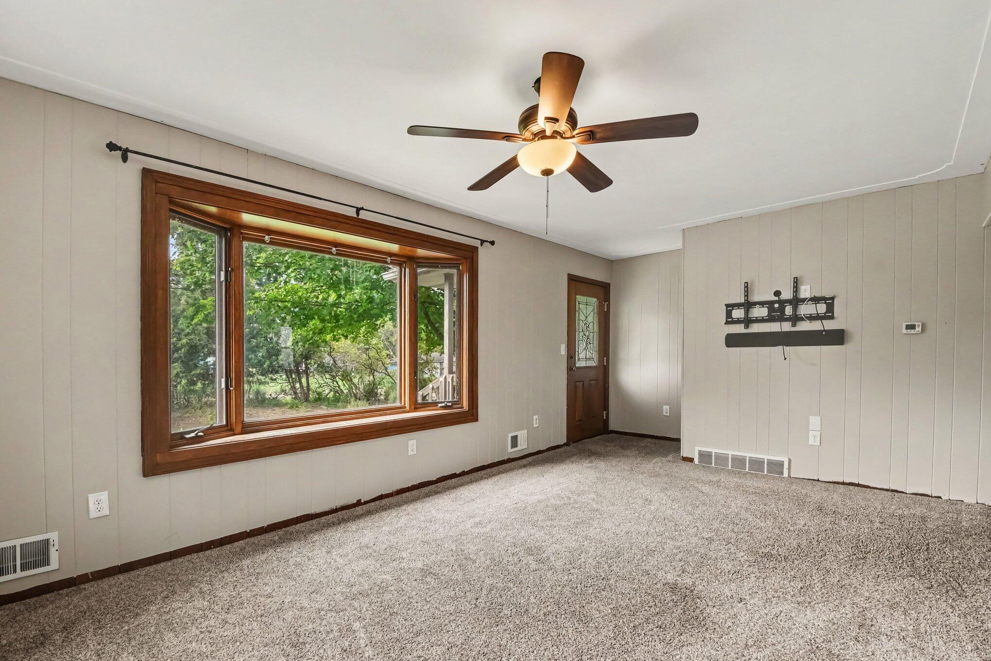 2146 Engleside Drive SE Grand Rapids MI 49546