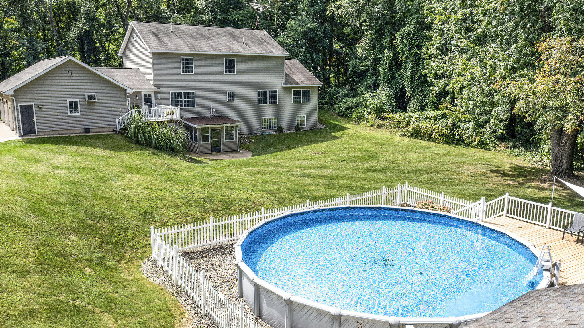 5856 Windingwood Drive Kalamazoo MI 49009