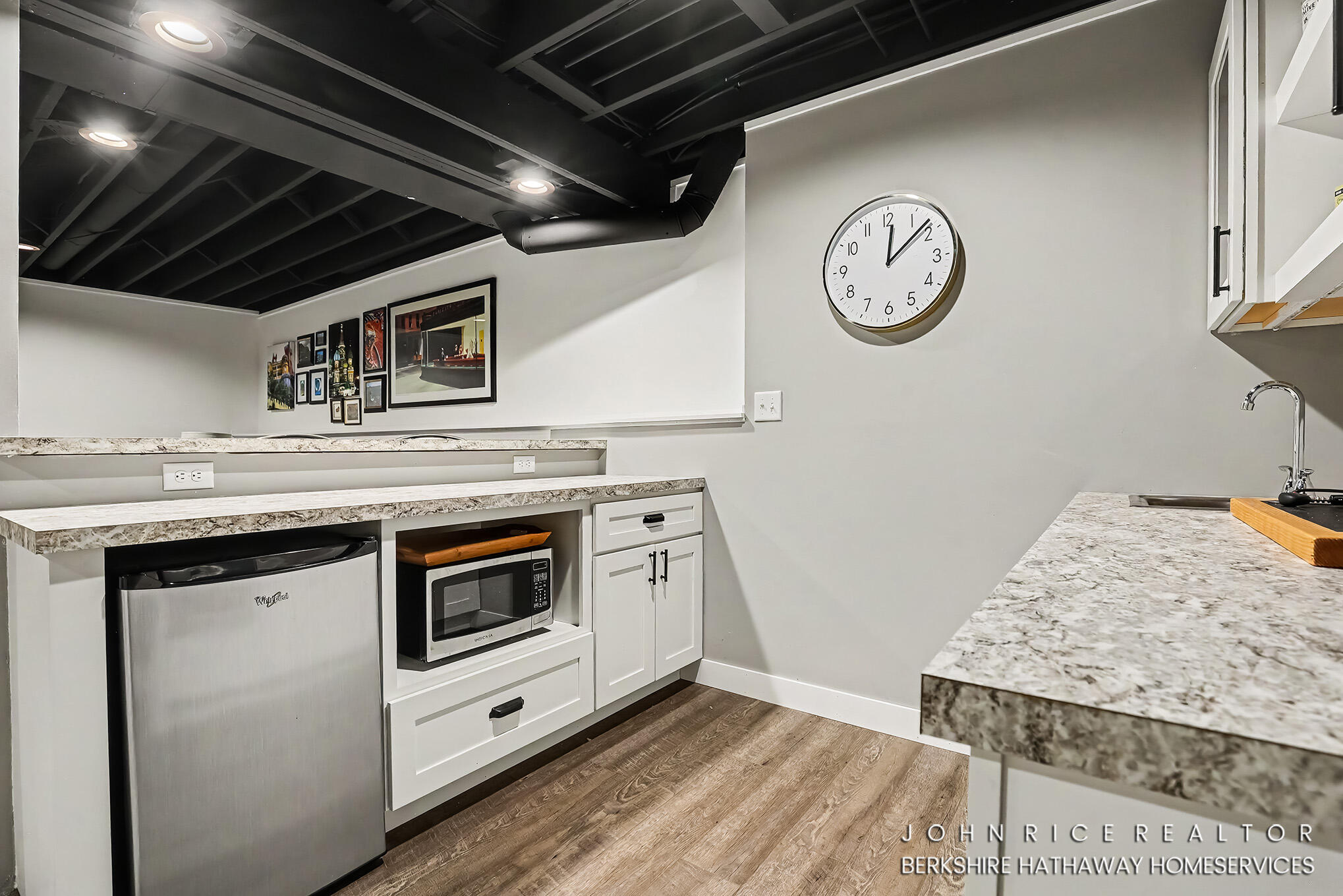 956 Spaulding Avenue SE Ada MI 49301