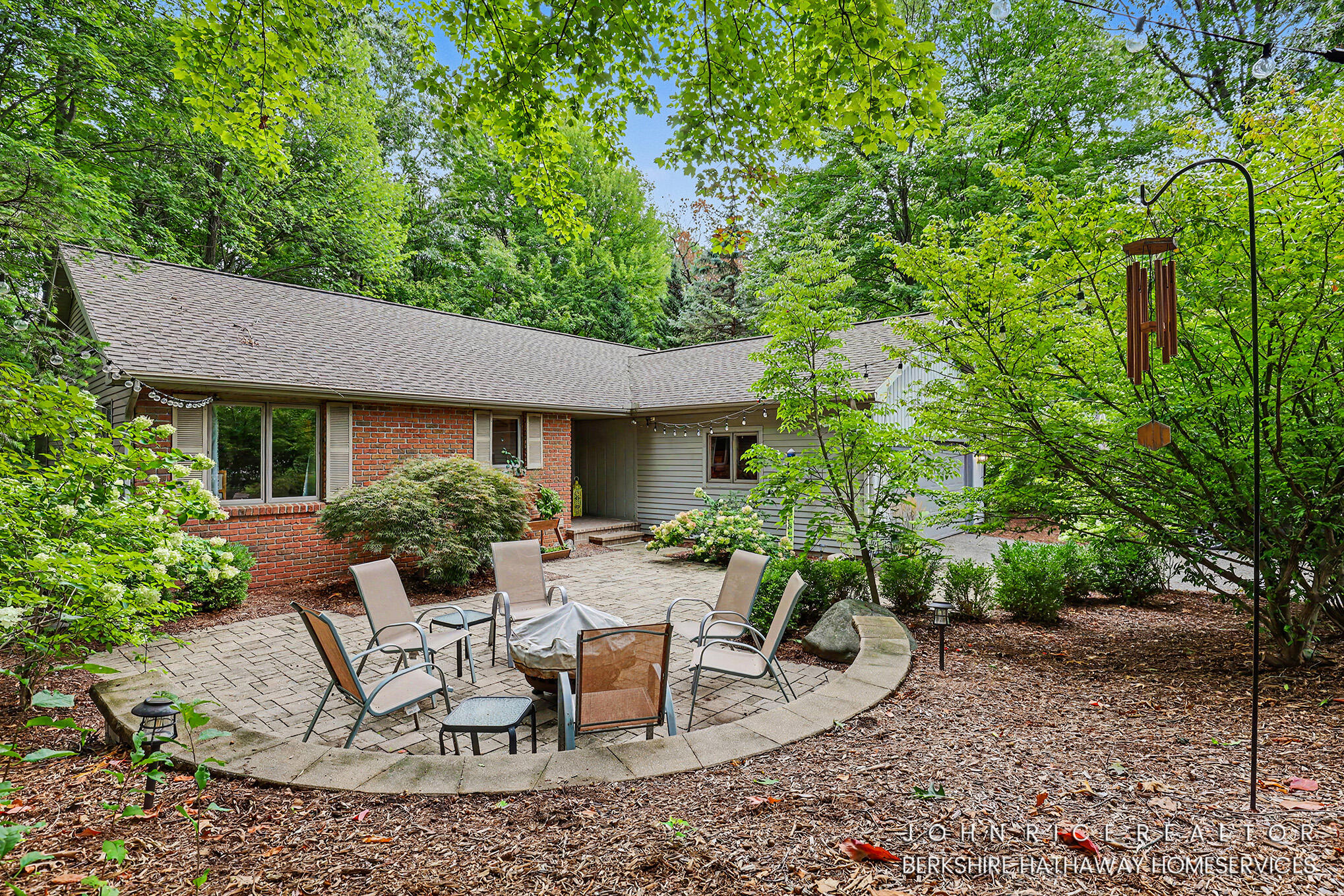 956 Spaulding Avenue SE Ada MI 49301
