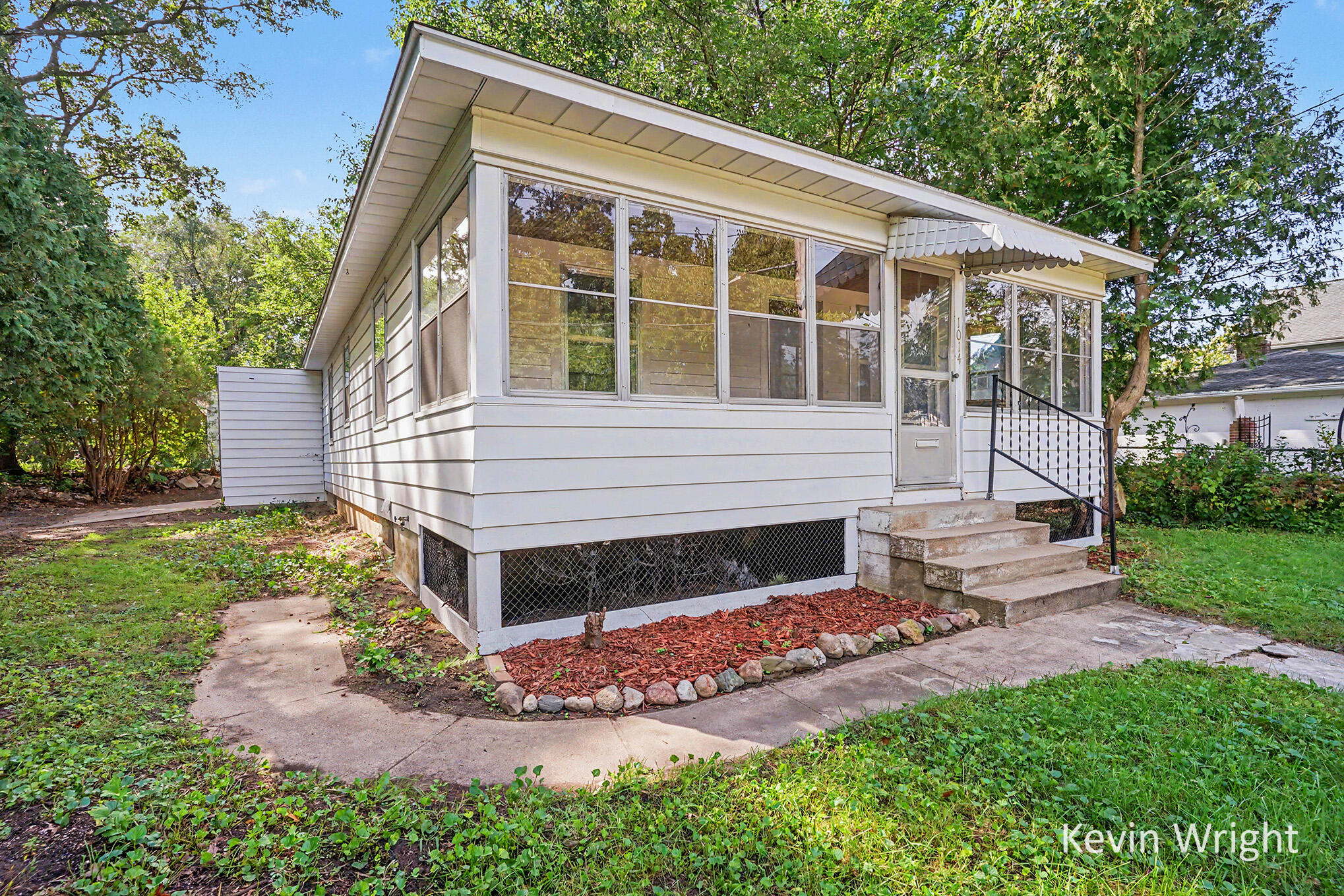 1014 Short Street NE Grand Rapids MI 49503