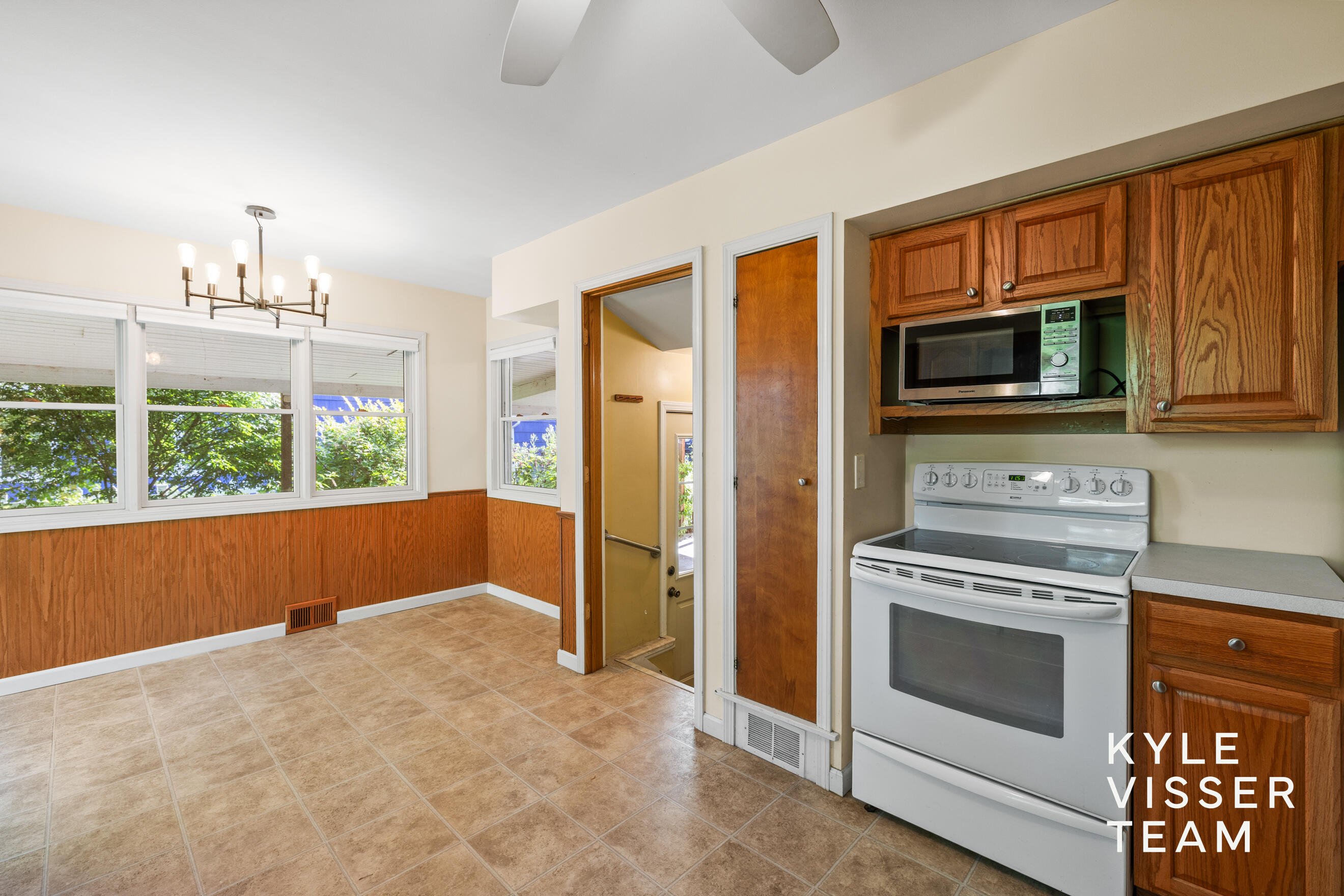 2757 Cascade Springs Drive SE Grand Rapids MI 49546