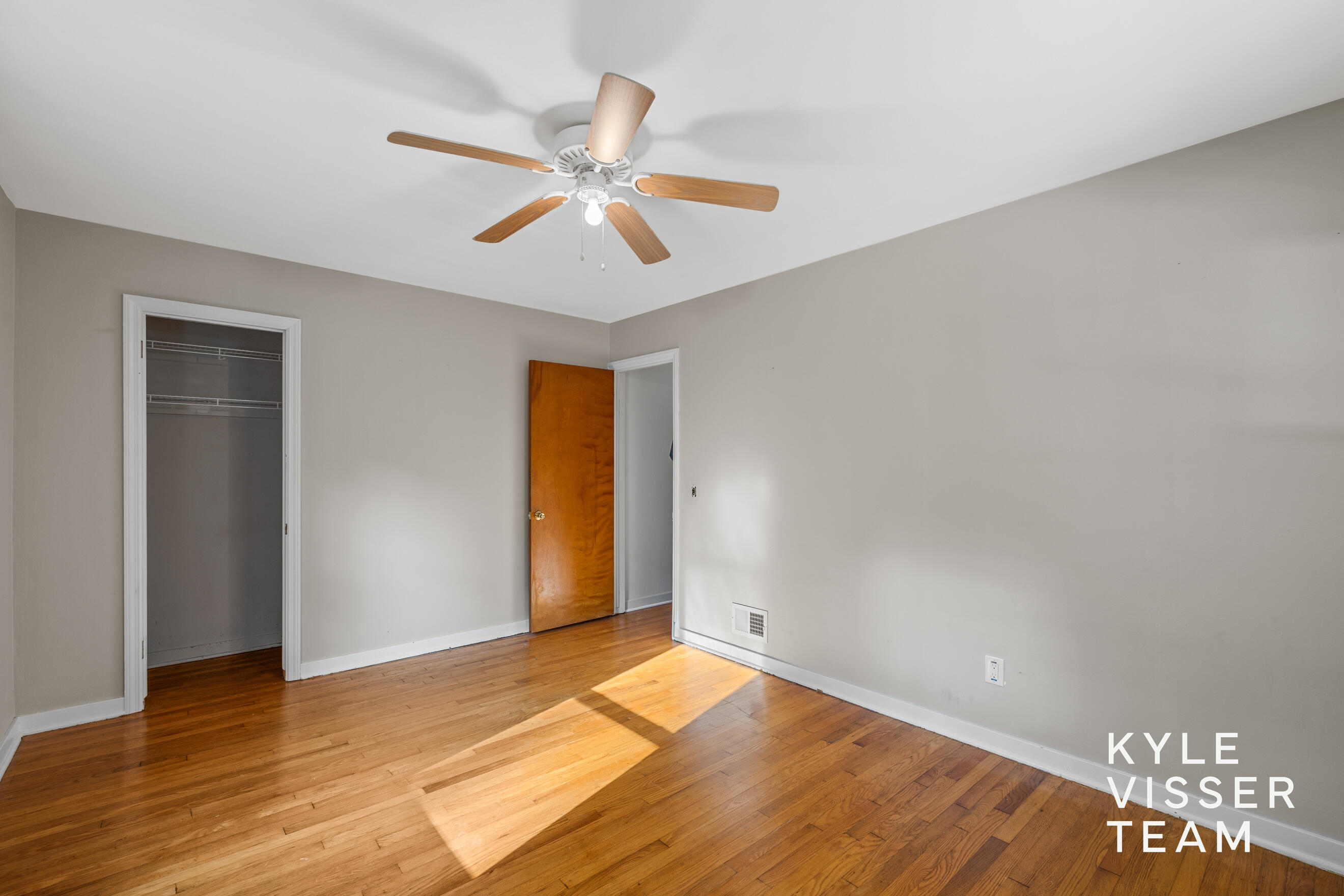 2757 Cascade Springs Drive SE Grand Rapids MI 49546