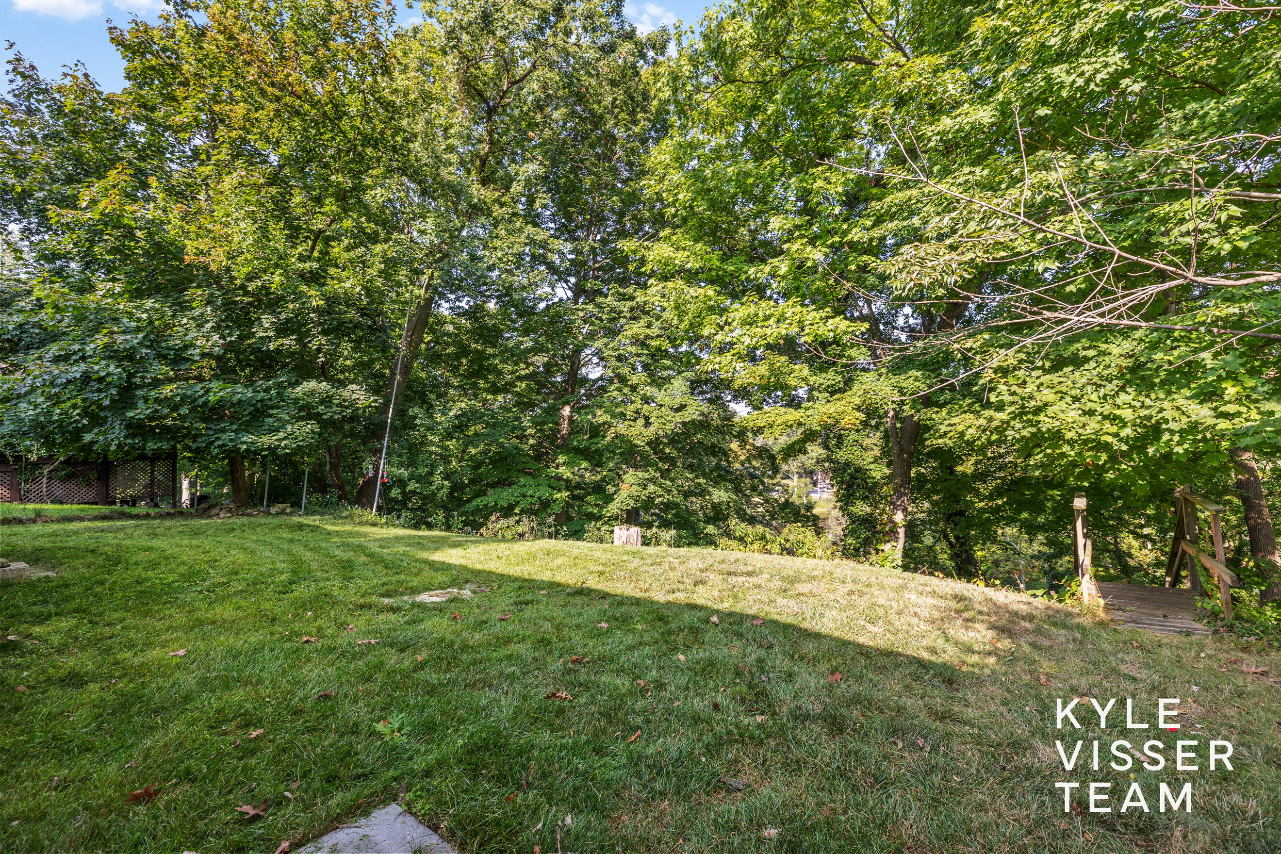 2757 Cascade Springs Drive SE Grand Rapids MI 49546
