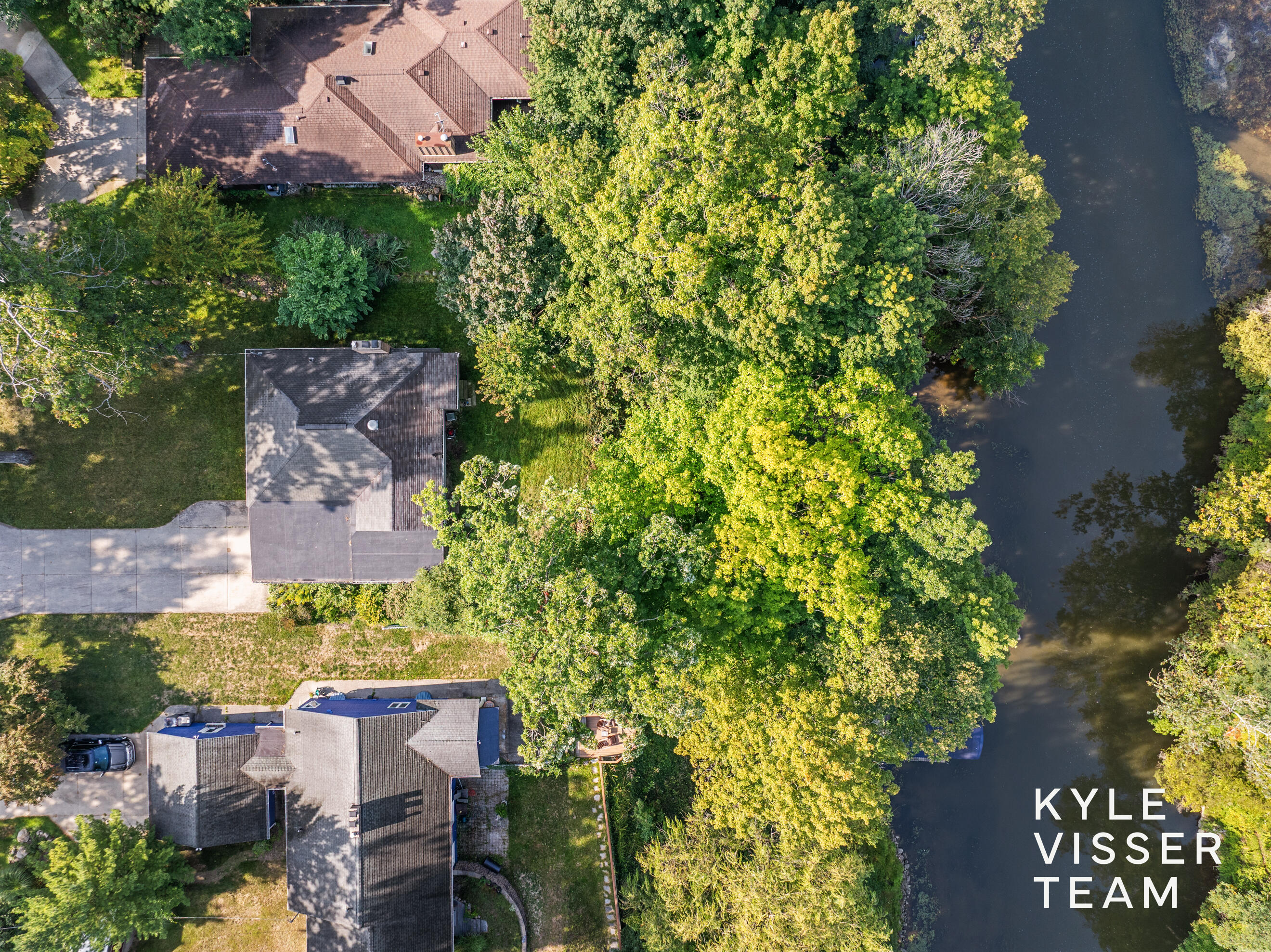 2757 Cascade Springs Drive SE Grand Rapids MI 49546